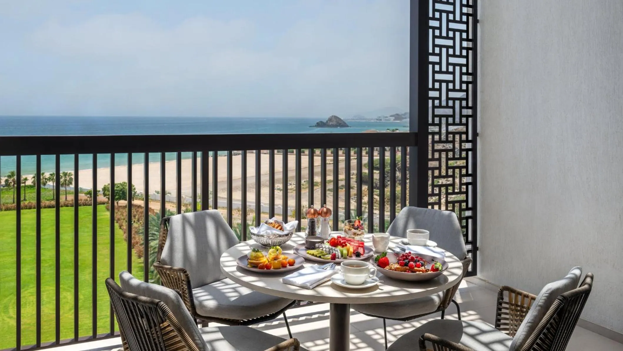 Junior King Suite - Oceanfront in InterContinental Fujairah Resort by IHG