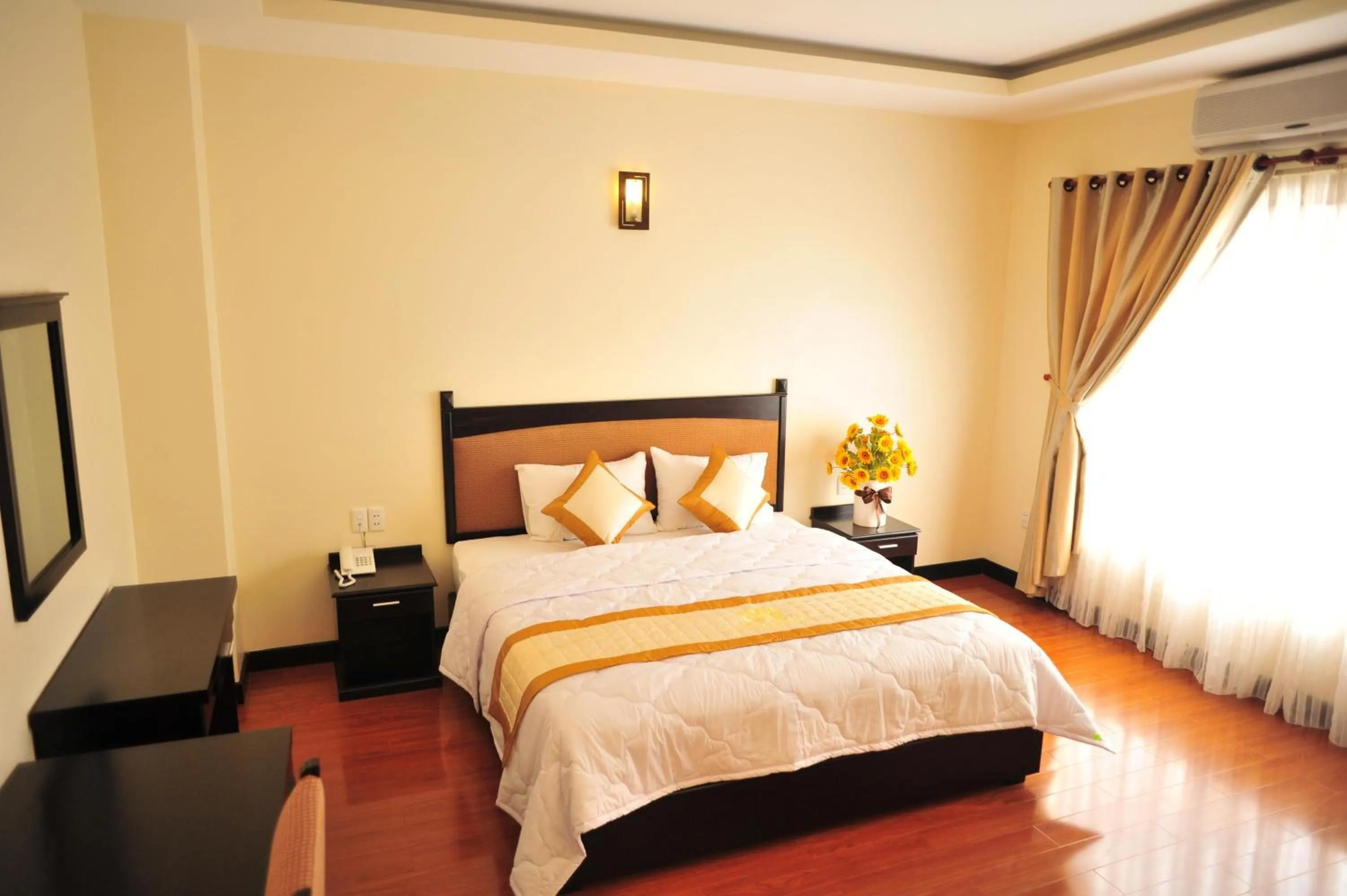 Deluxe Double Room in Than Thien - Friendly Hotel