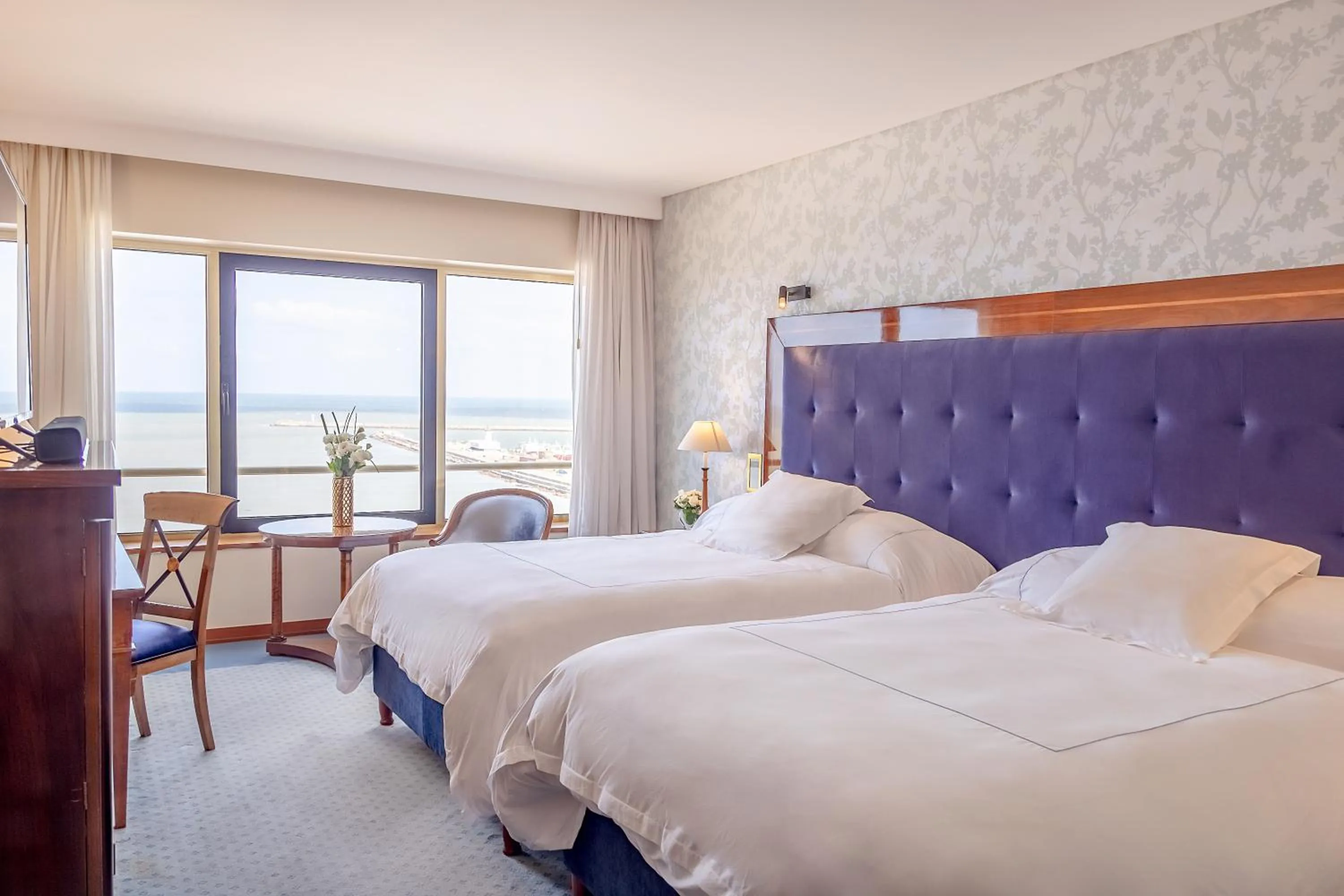Queen Room with Two Queen Beds in Hotel Costa Galana