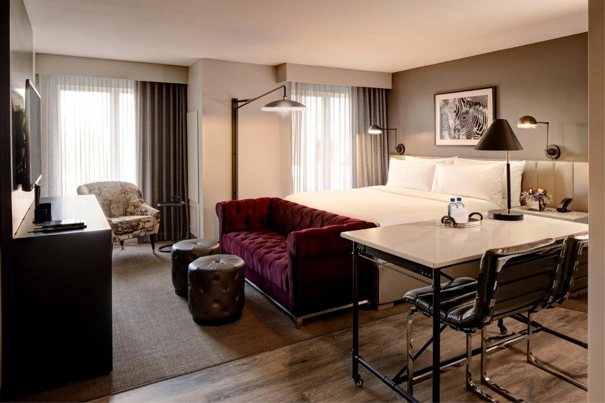 Deluxe King Hearing-Accessible Studio Suite in Archer Hotel Boston/Burlington