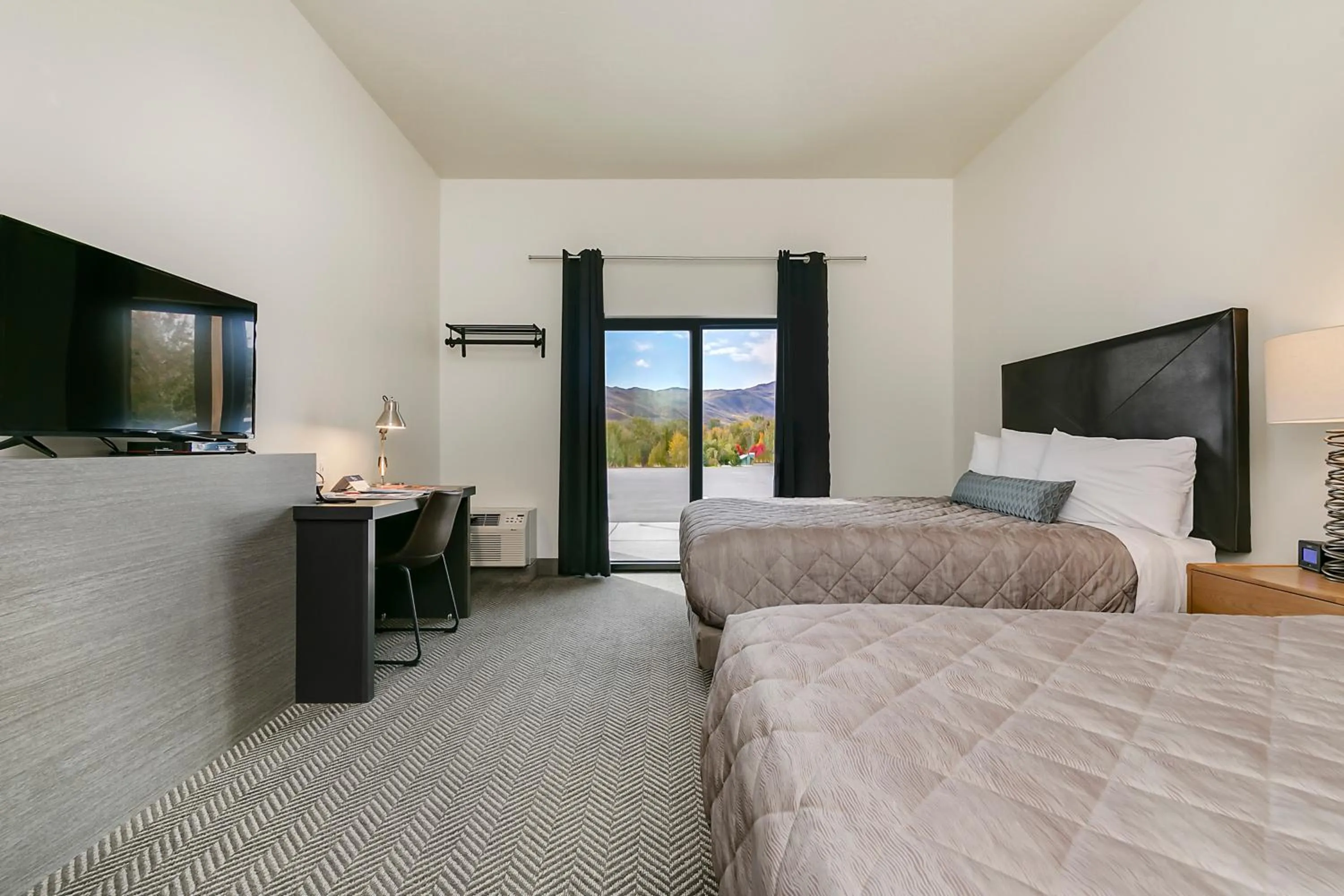 Queen Room with Two Queen Beds in Silver Creek Hotel