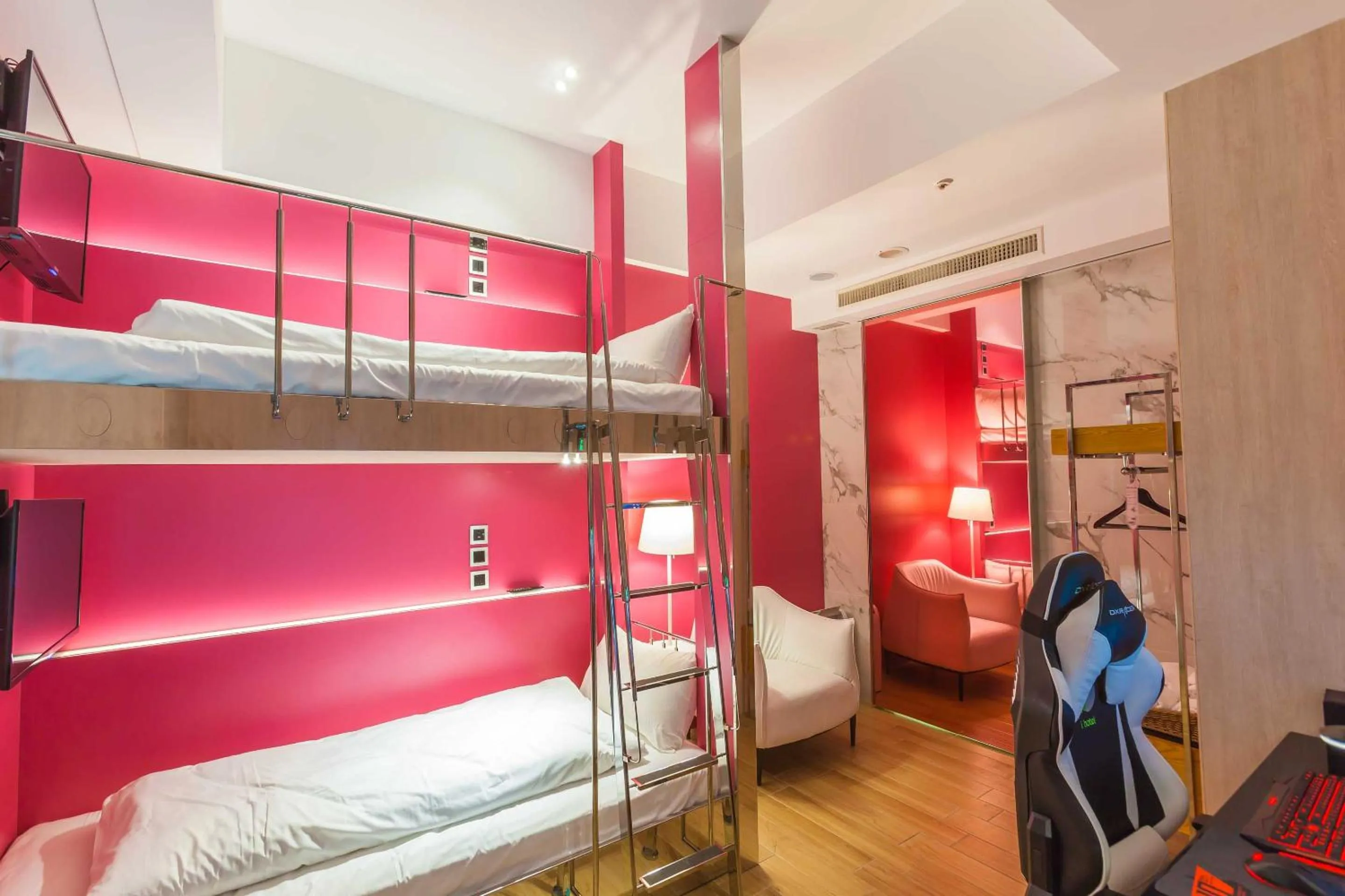 Mixed Dormitory Room in i hotel 中壢館