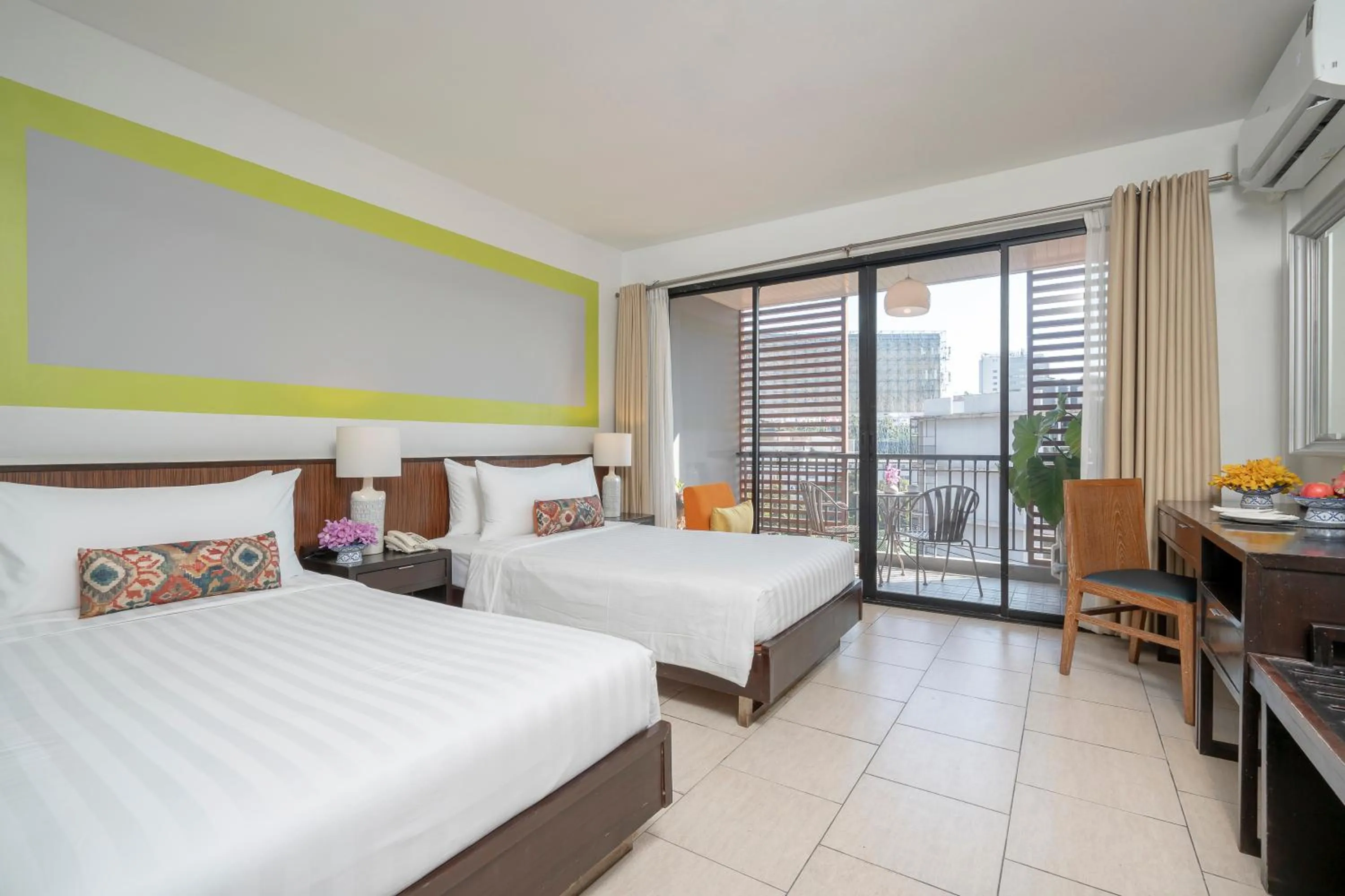 Superior Balcony in Hotel De Bangkok