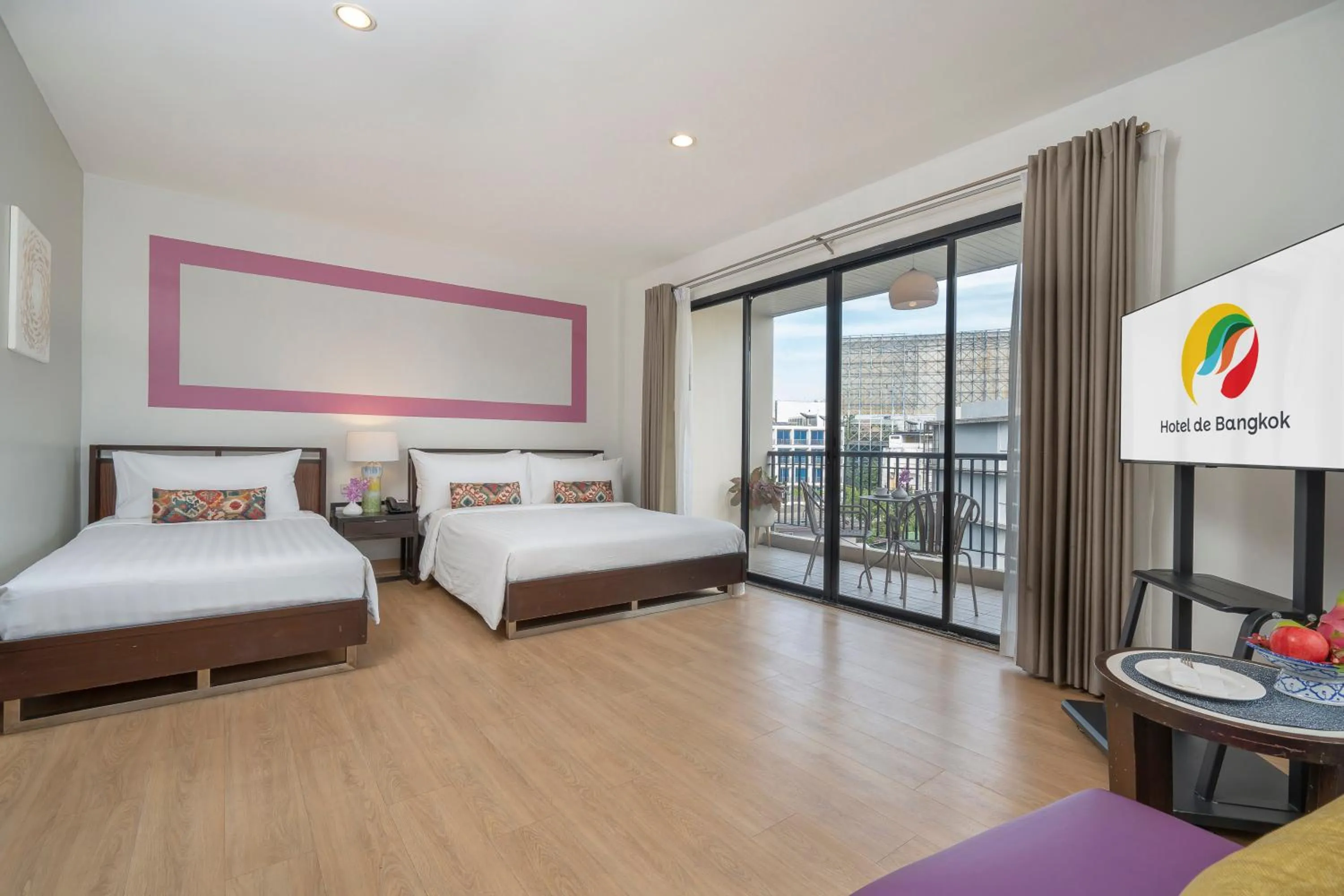 Deluxe Balcony in Hotel De Bangkok