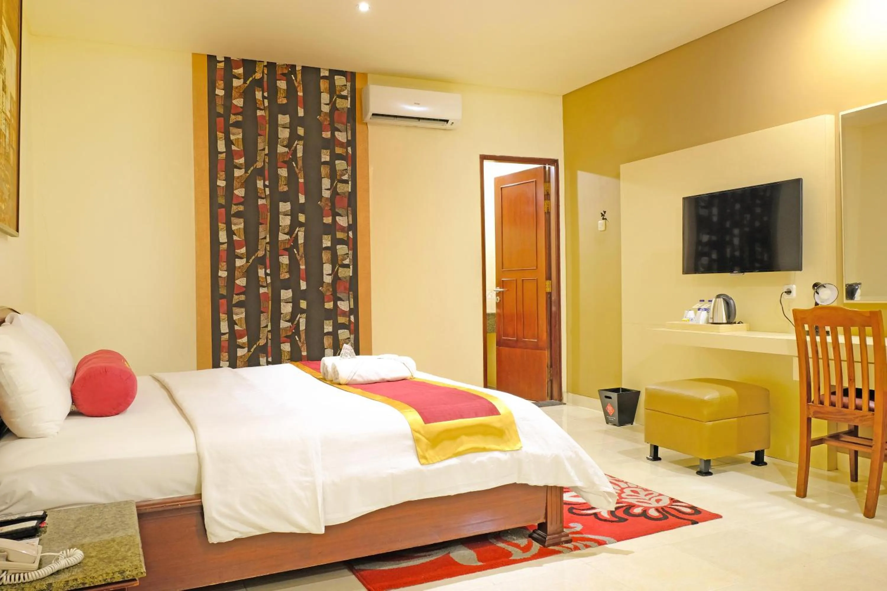 Superior Double Room in BI Executive Hotel