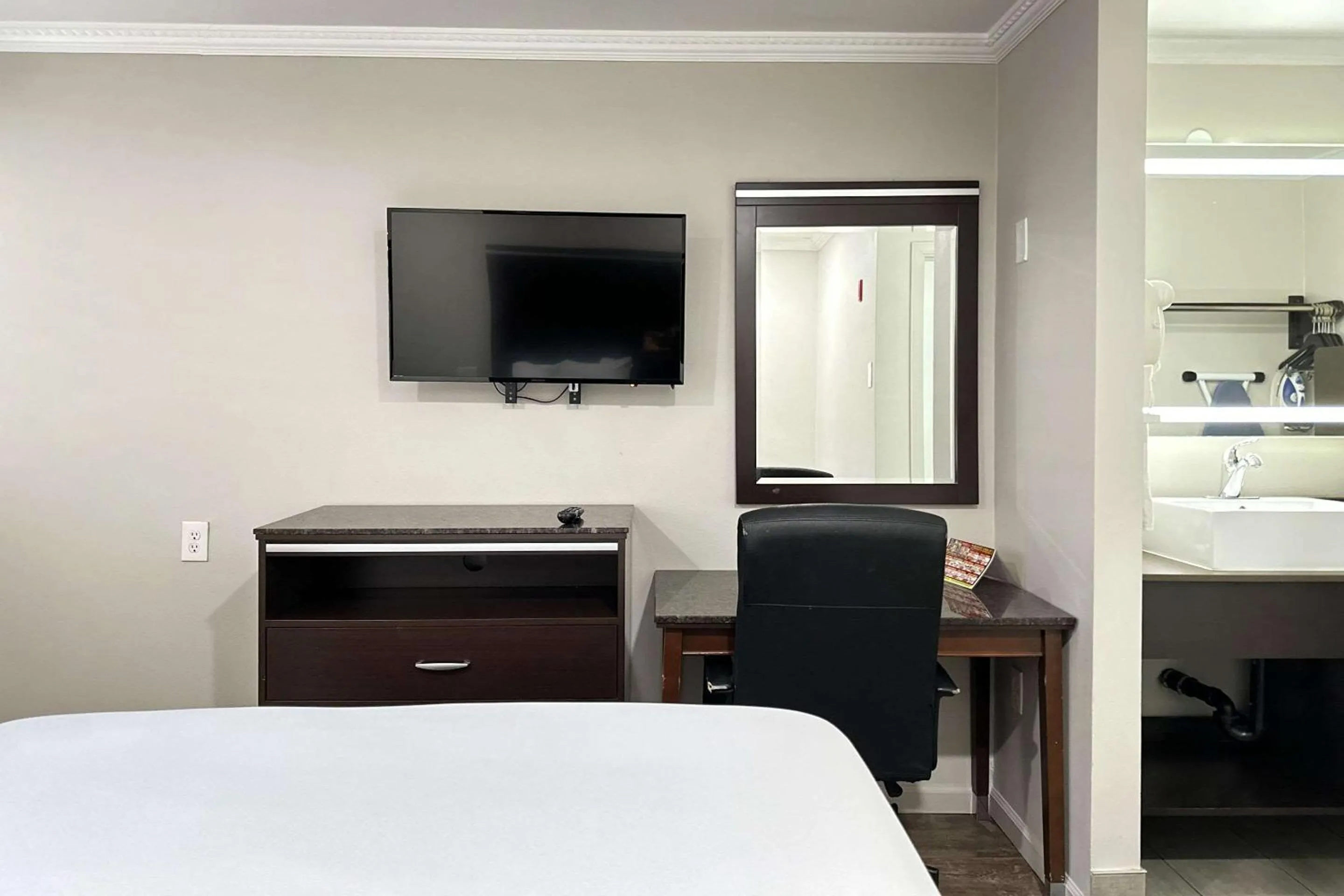 Standard Room, 2 Queen Beds, Non Smoking in Rodeway Inn Lemon Grove San Diego East