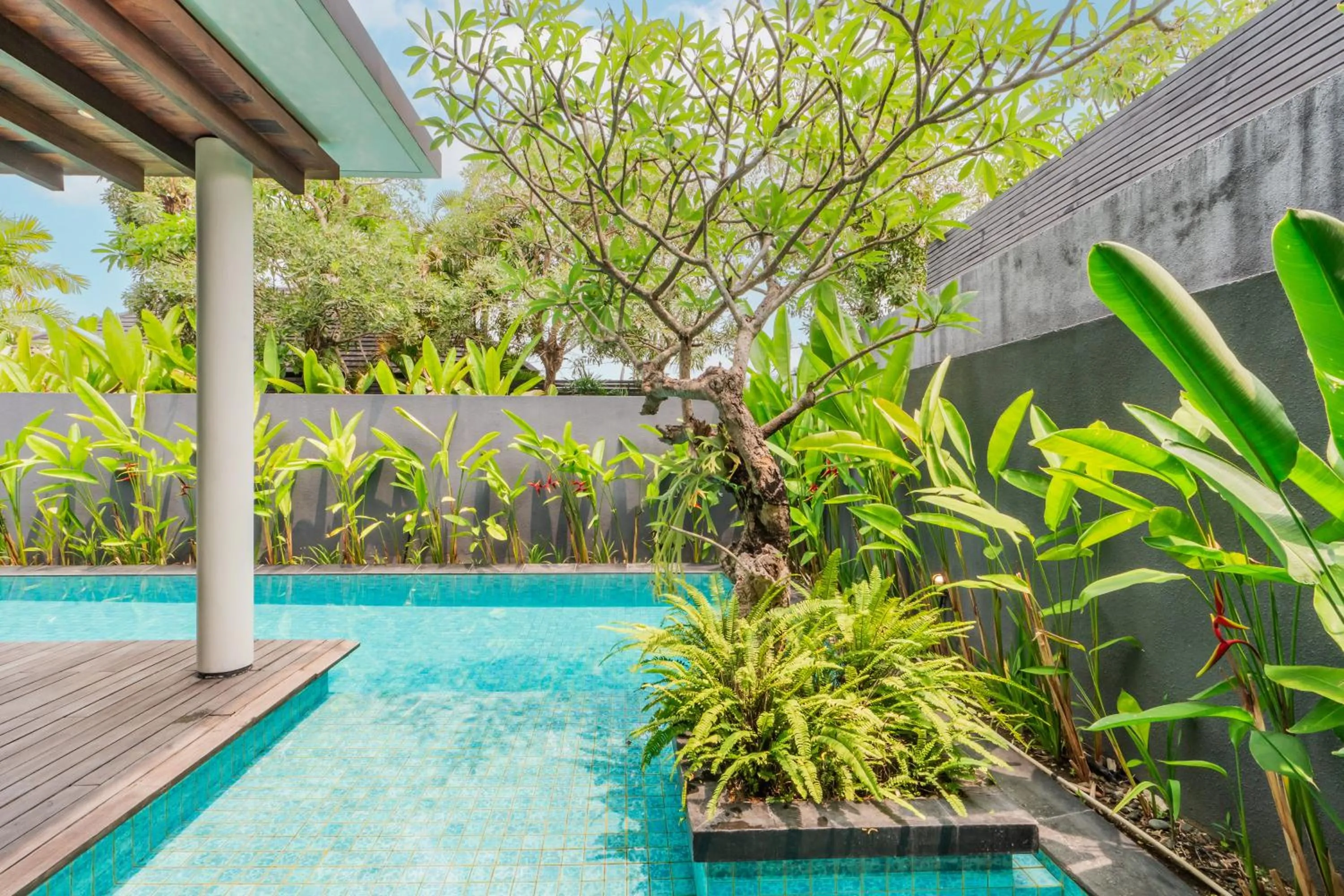 One-Bedroom Royal Pool Villa with Free Mini-bar in Javana Royal Villas