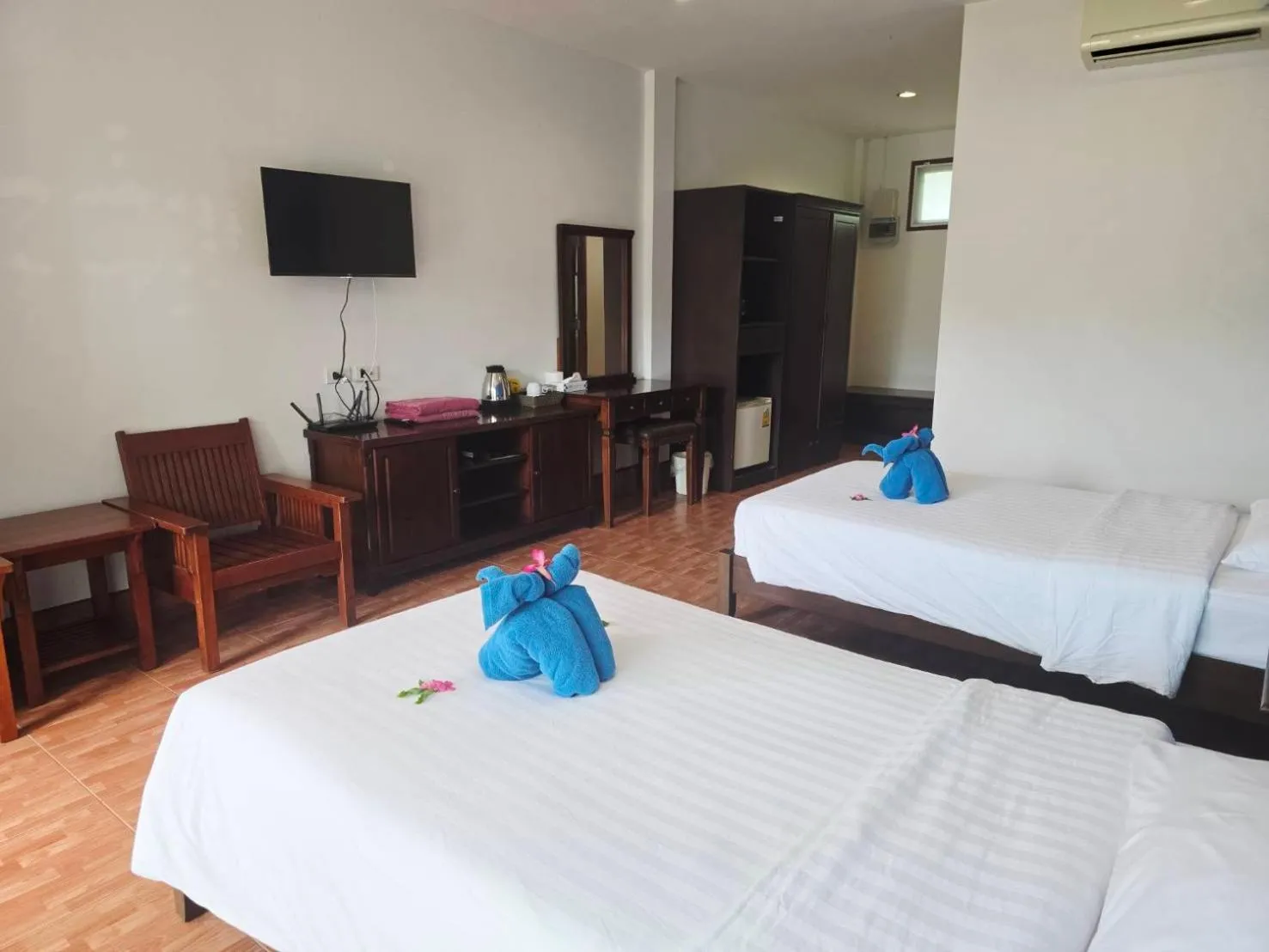 Deluxe Twin Room in D.R. Lanta Bay Resort