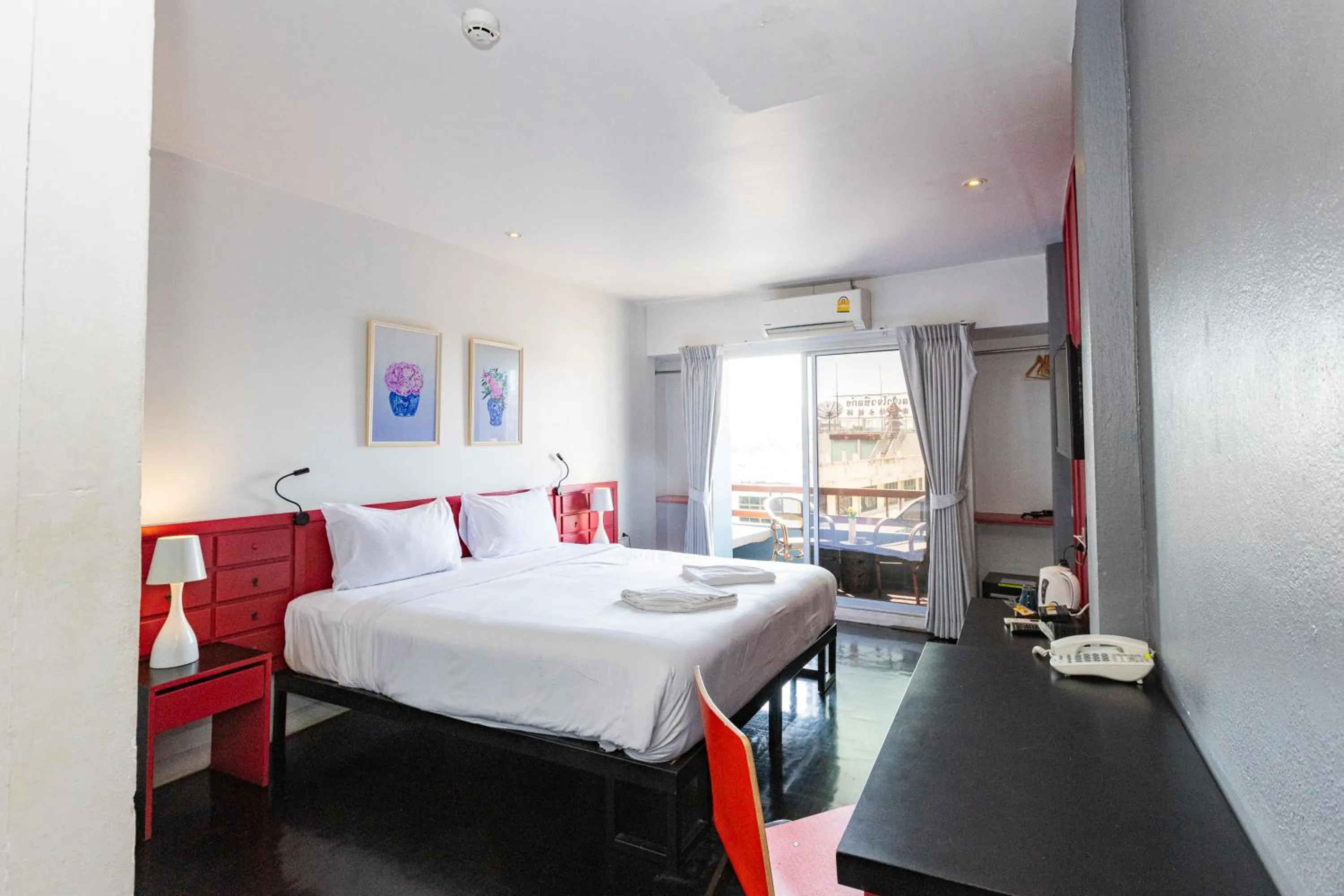 Executive Double Room with Balcony in Riverview Residence