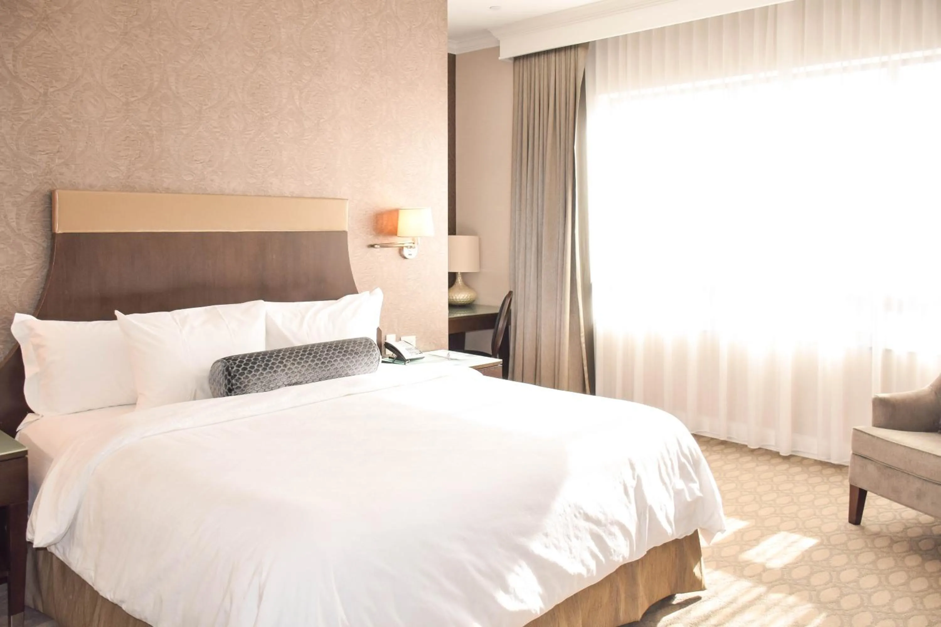 Deluxe King Room in La Banque Hotel