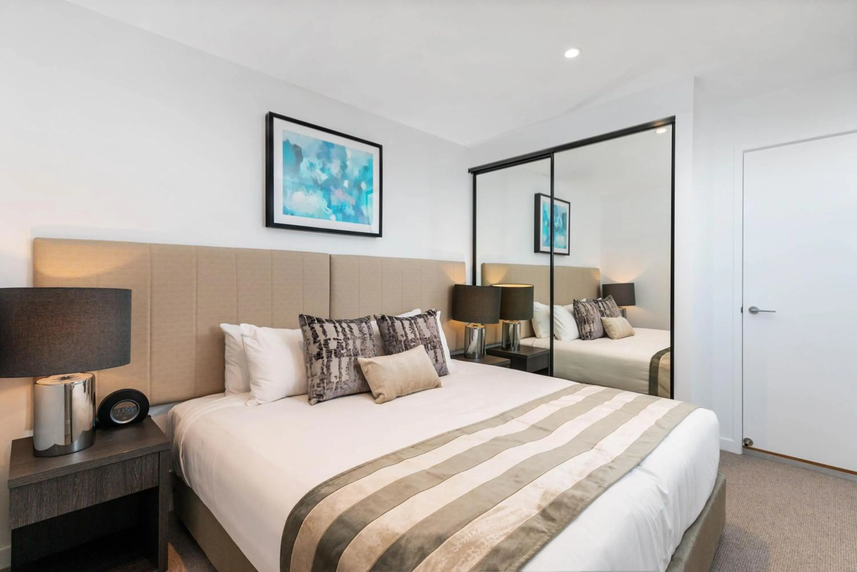 One-Bedroom Apartment - Foresters Hall in FV by Peppers