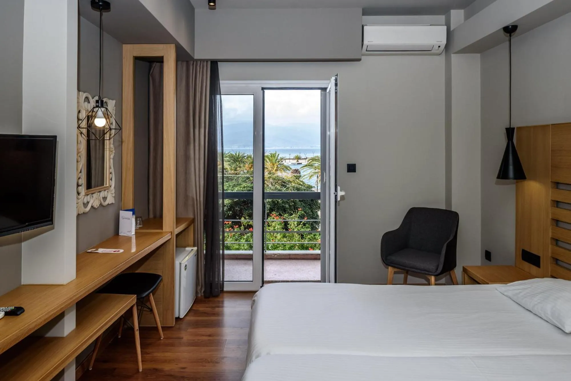 Standard Triple Room with Side Sea View in Agamemnon Hotel