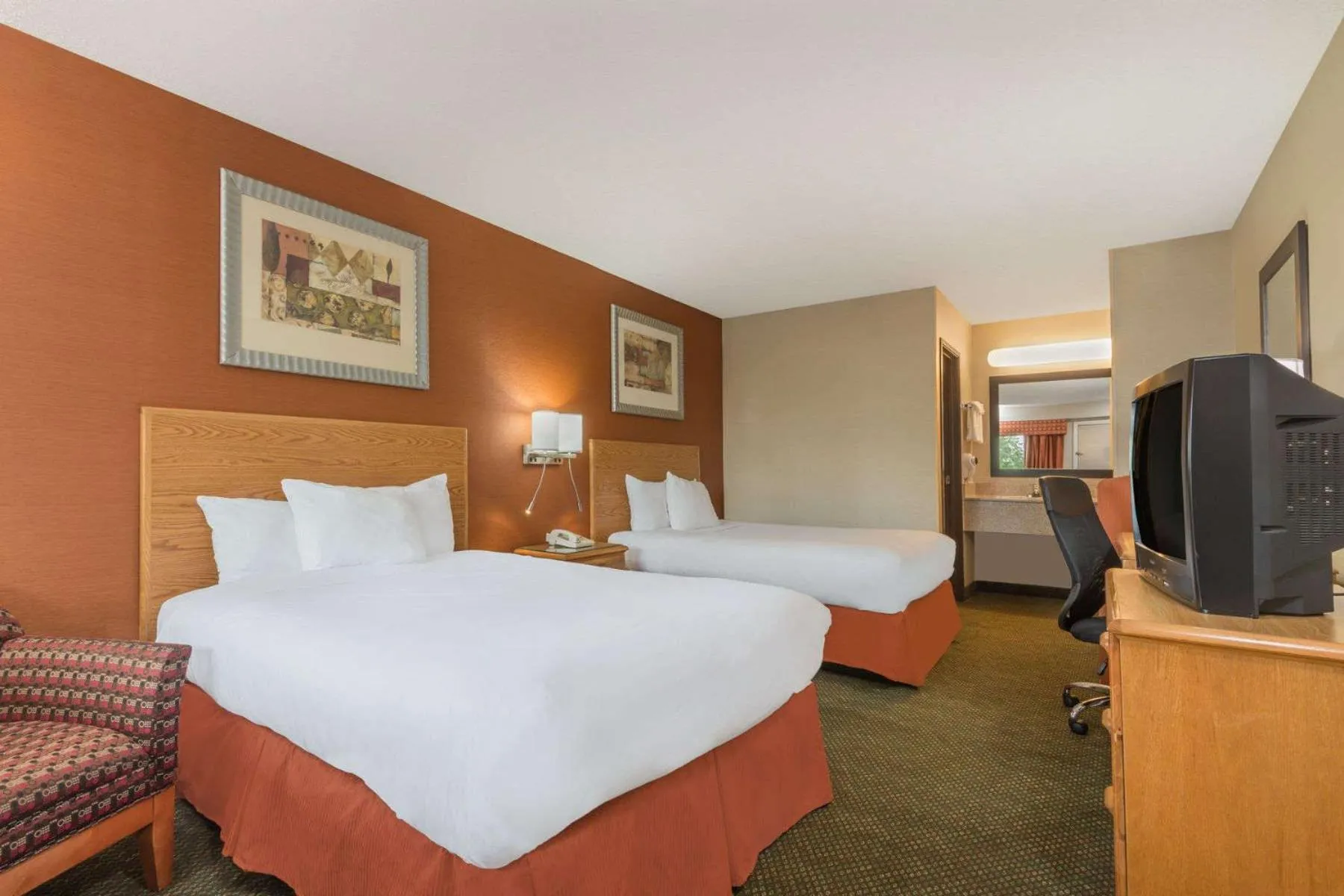 Double Room with Two Double Beds - Non-Smoking in Days Inn by Wyndham Columbus Fairgrounds