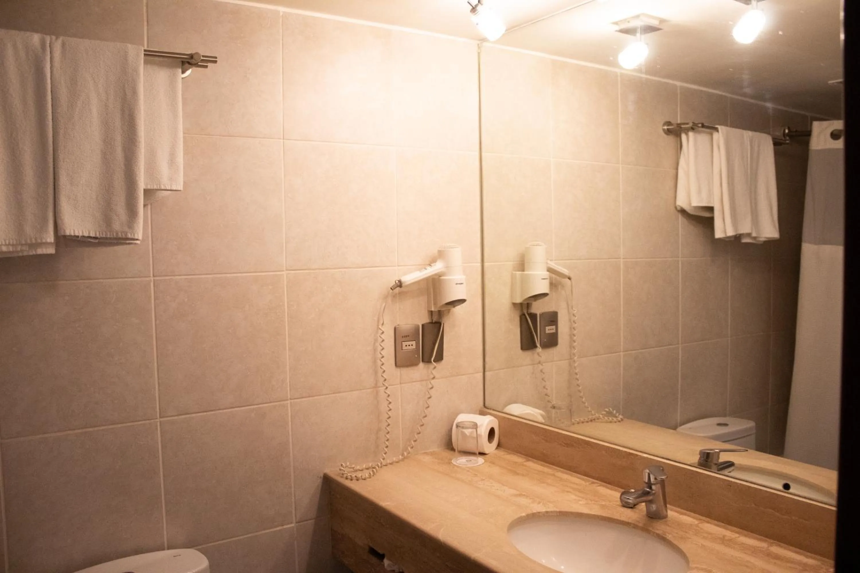 Twin Room in Almacruz Hotel y Centro de Convenciones (Ex Galerías)