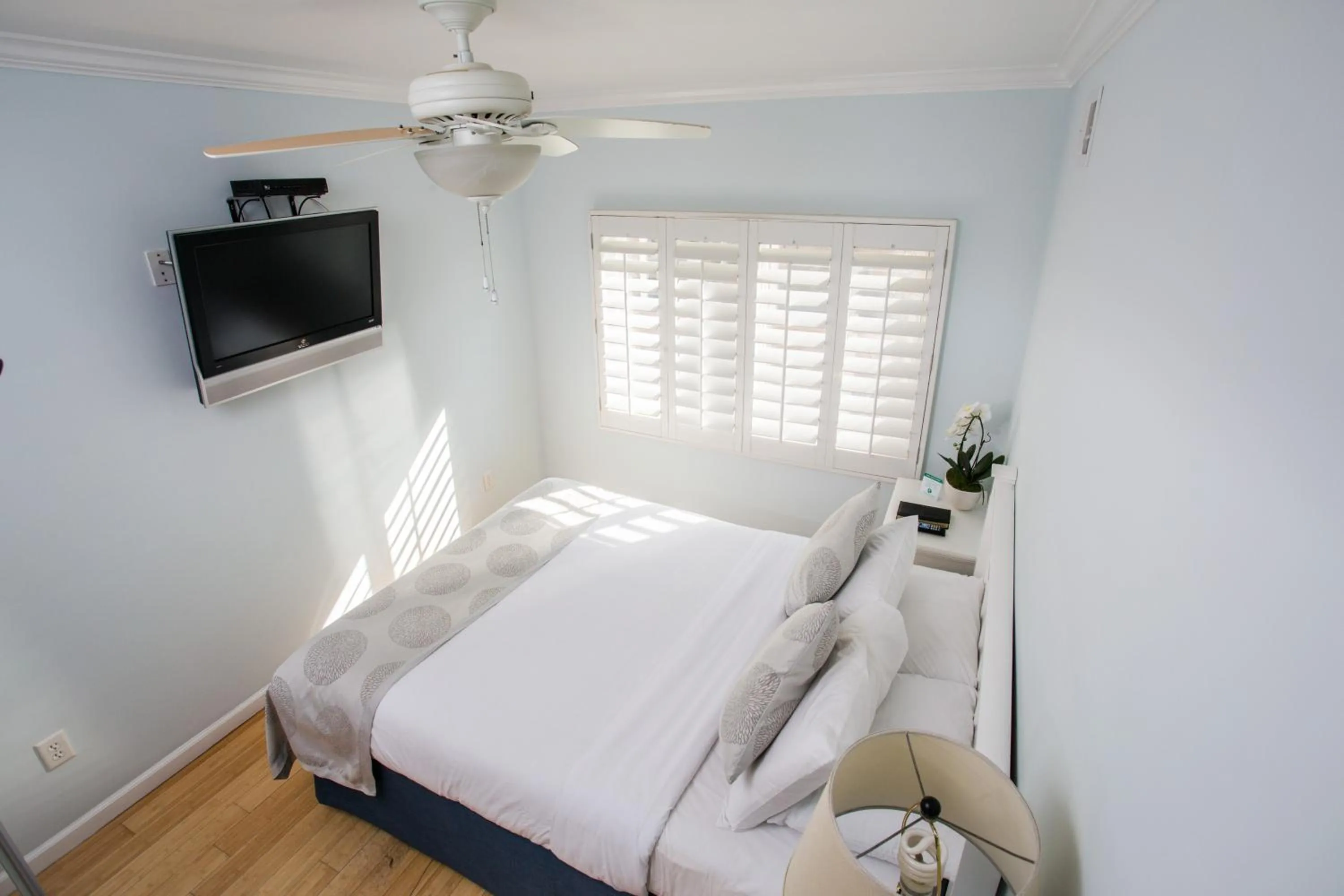 One-Bedroom Suite in Venice on the Beach Hotel