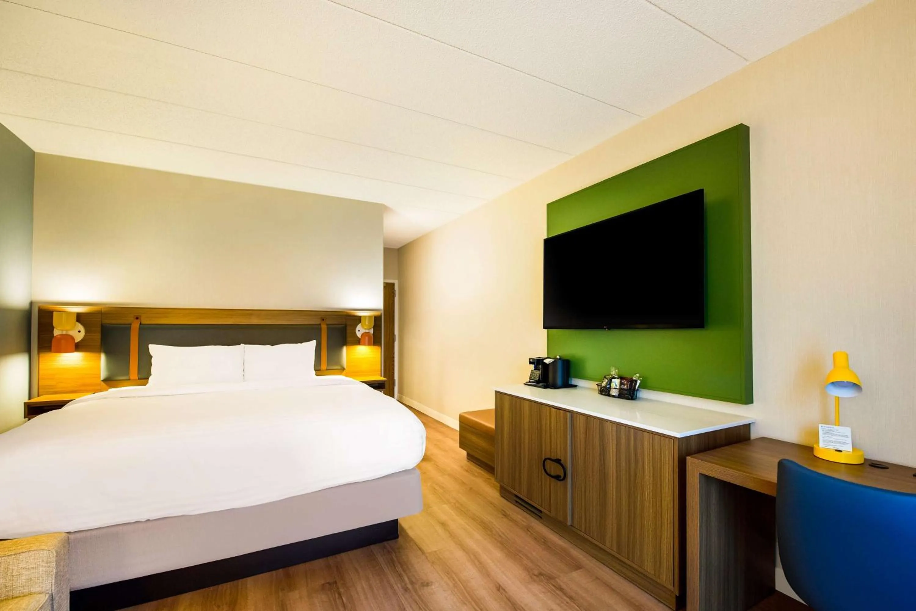Hearing Accessible Guestroom King in Sonesta Select Philadelphia Airport