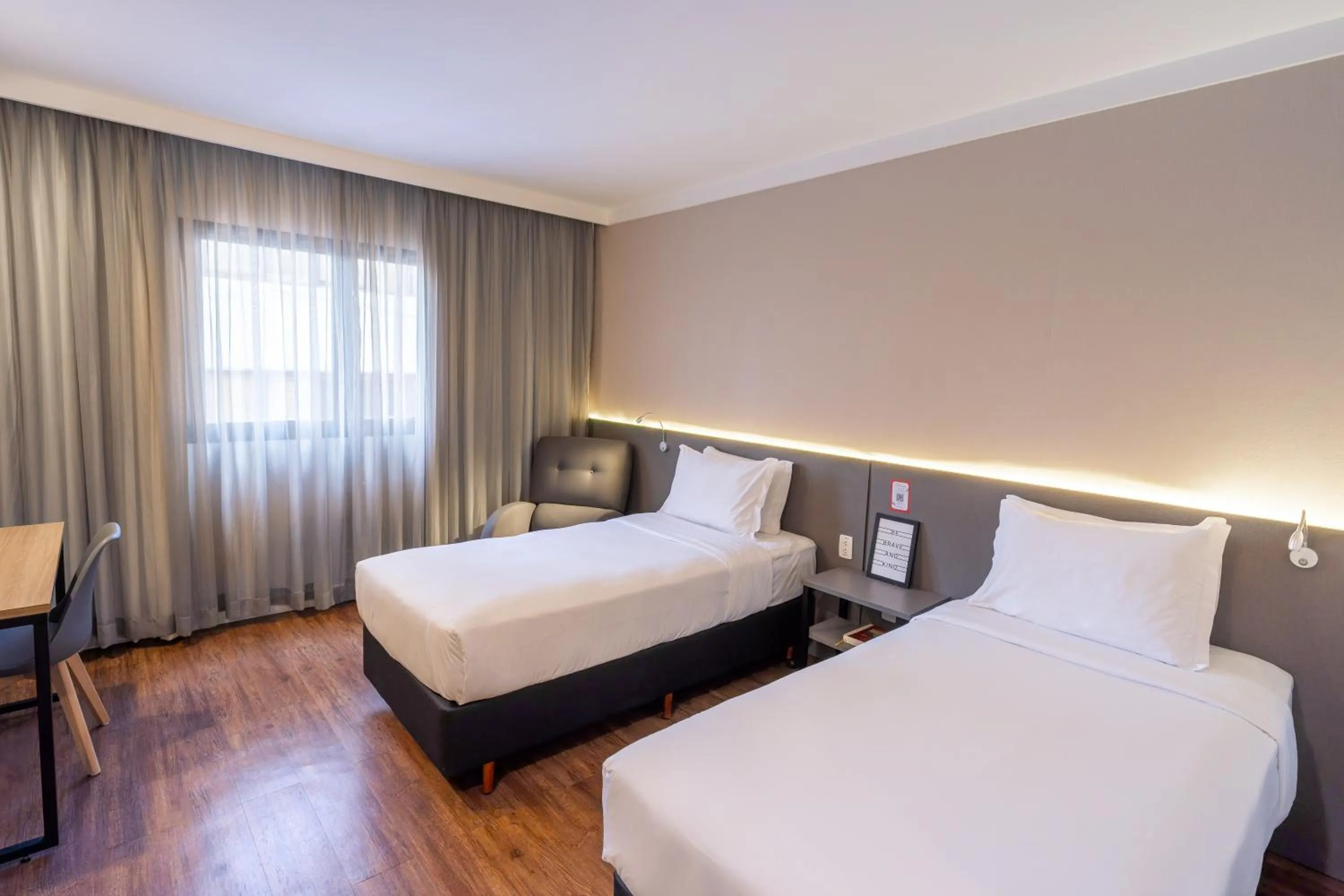 Standard Twin Room - single occupancy - 2 Single Beds in Intercity São Paulo Berrini