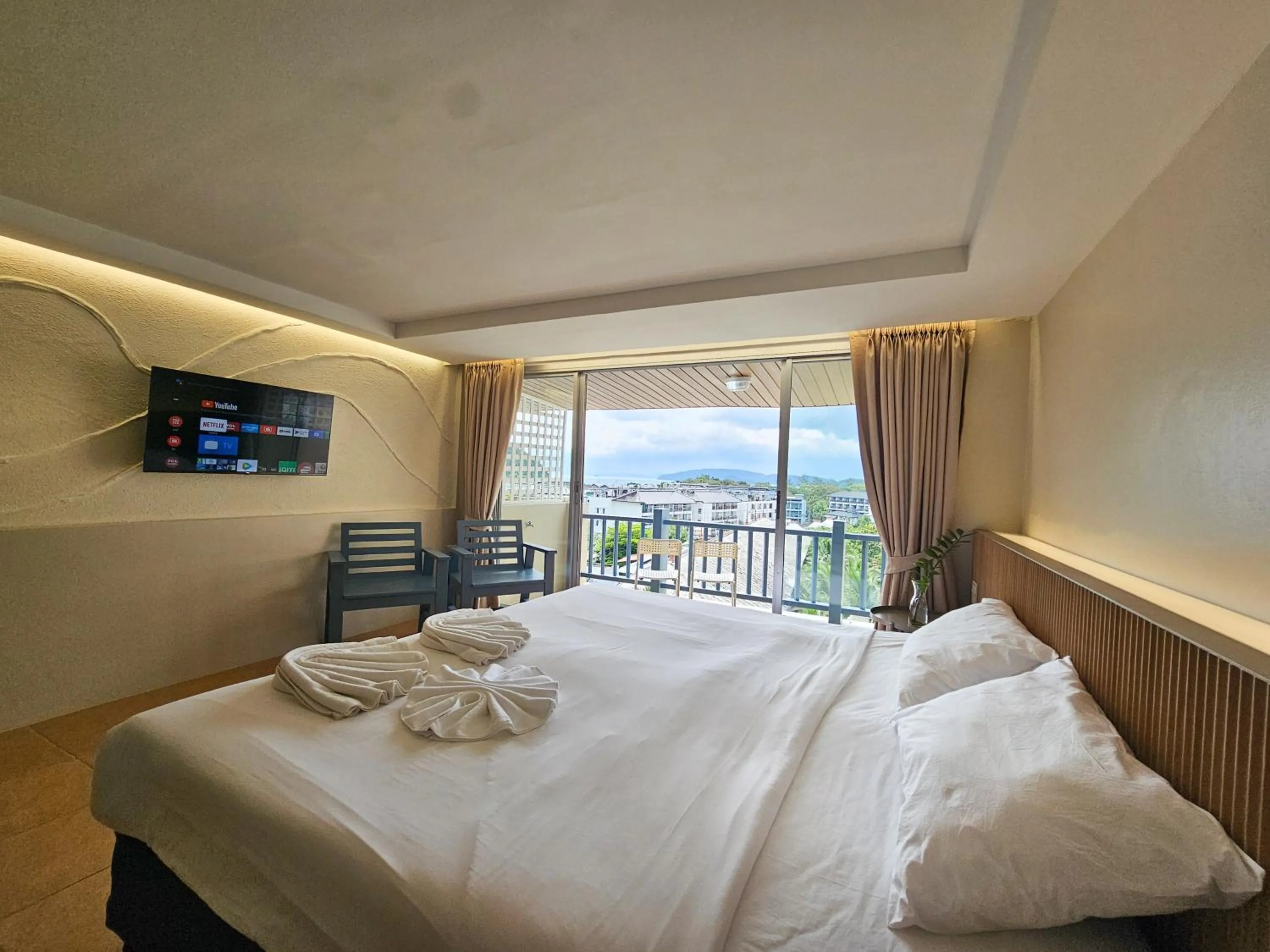 Double Room with Balcony and Sea View in Ben's House