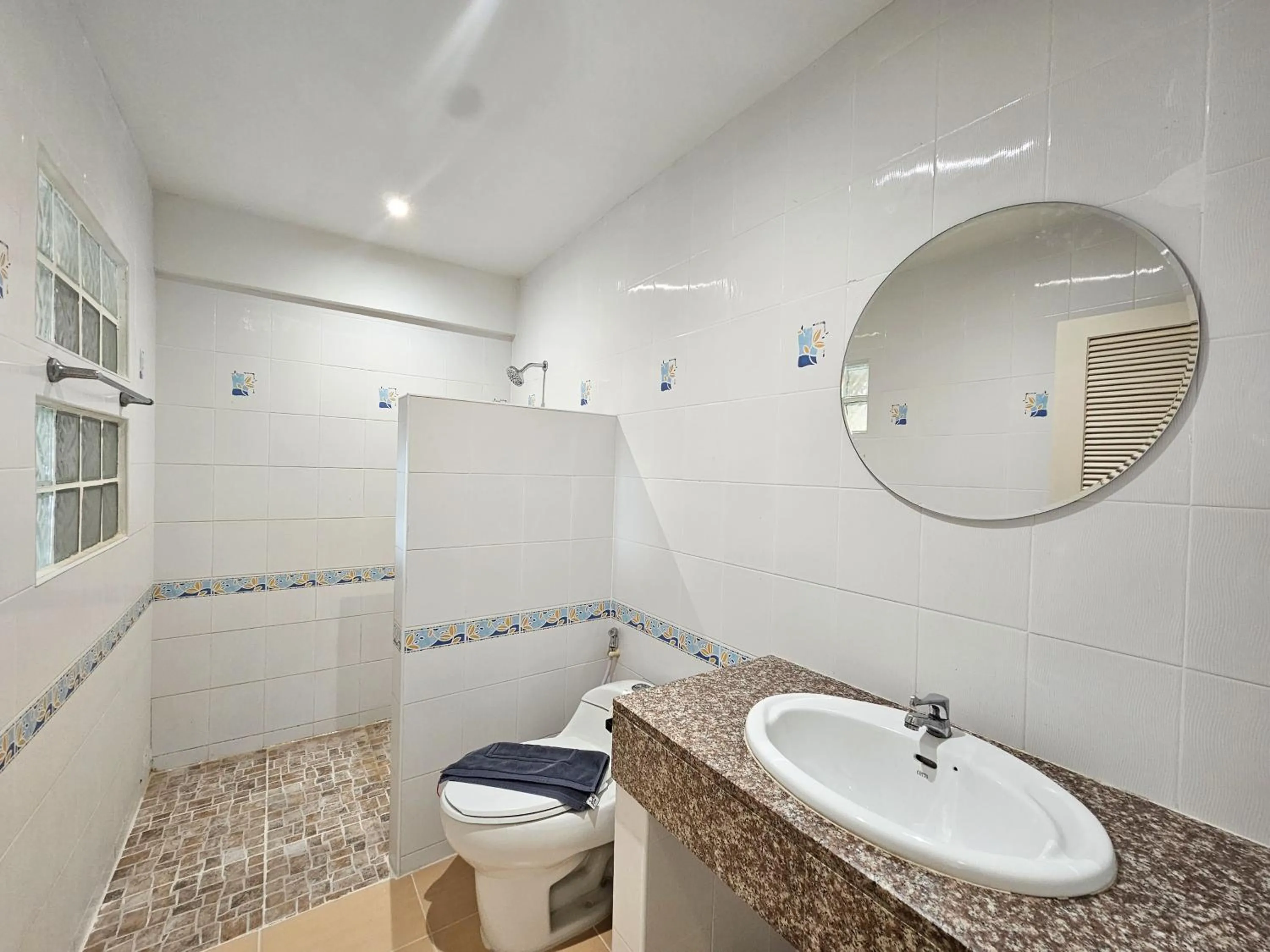 Deluxe Double Room in Ben's House