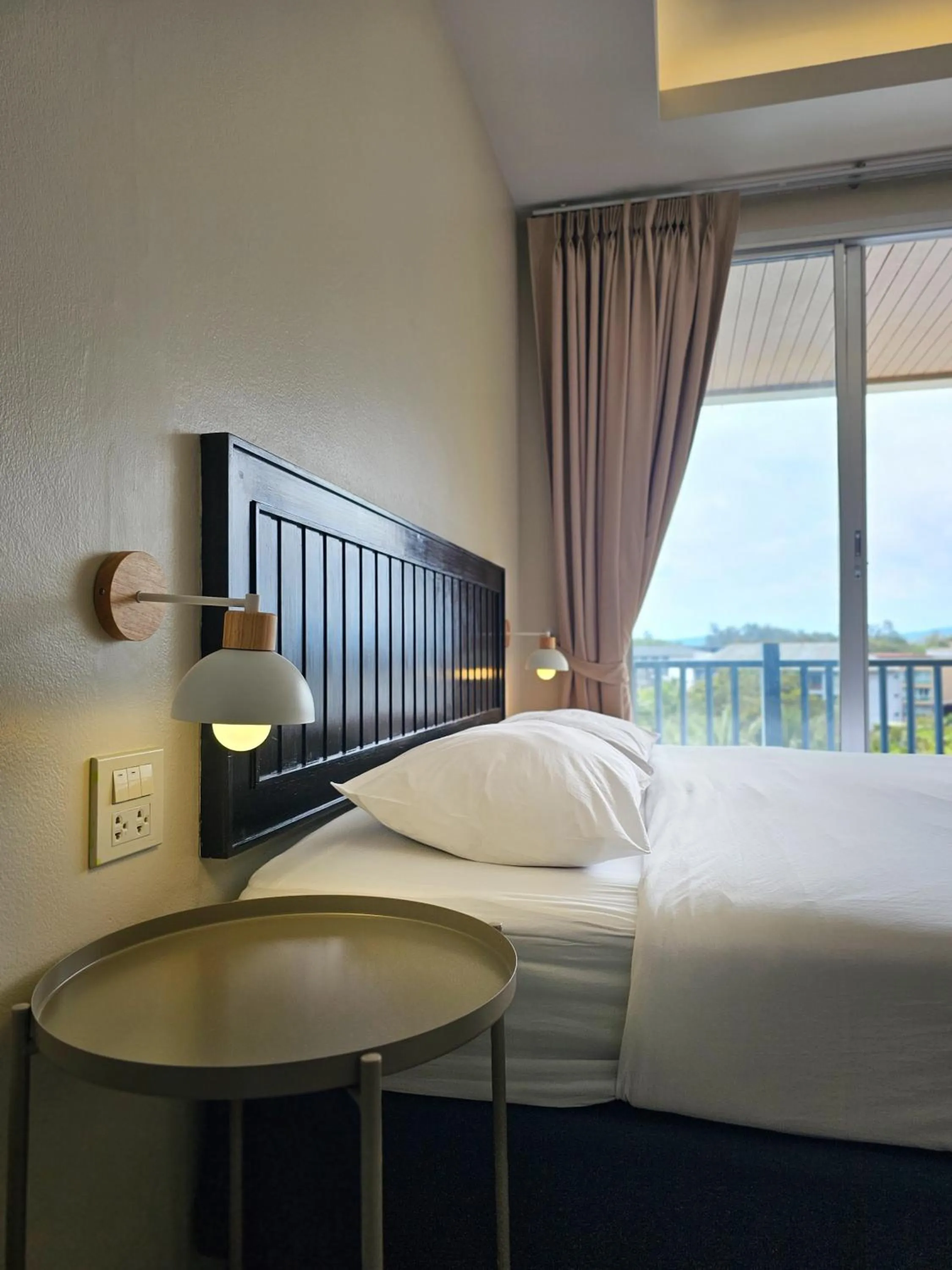 Deluxe Twin Room in Ben's House