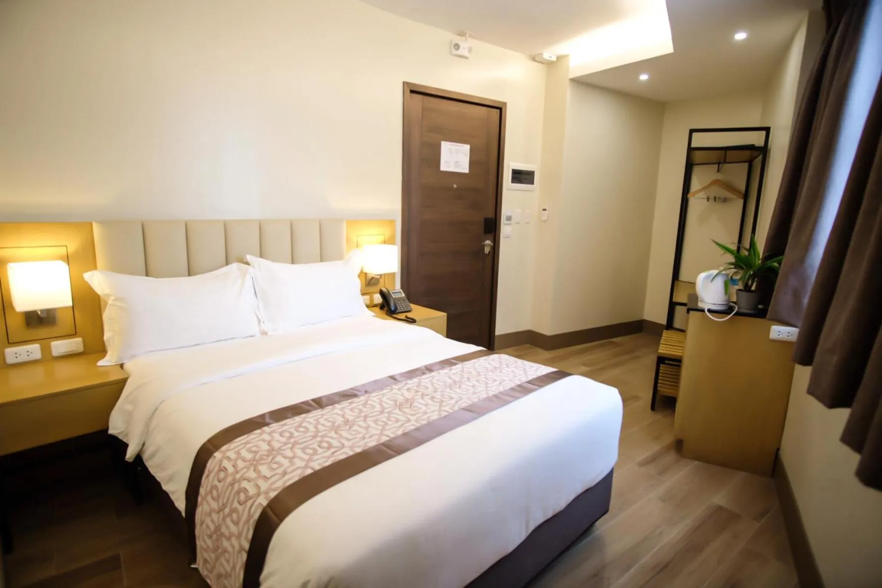Deluxe Single Room in Citi Park Hotel Cebu powered by Cocotel