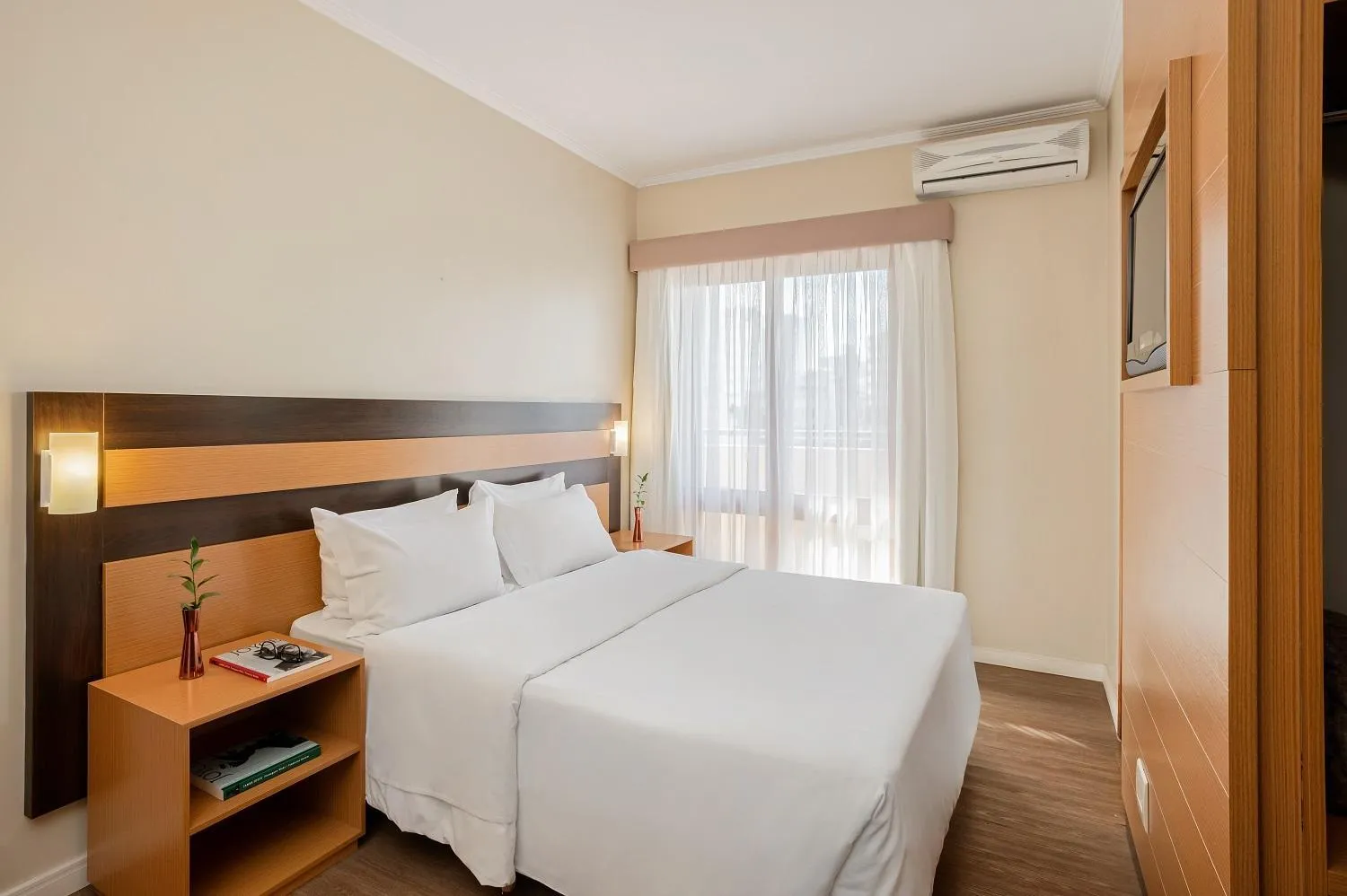 Standard Double - single occupancy - 1 Double Bed in Piazza Navona Porto Alegre by Intercity
