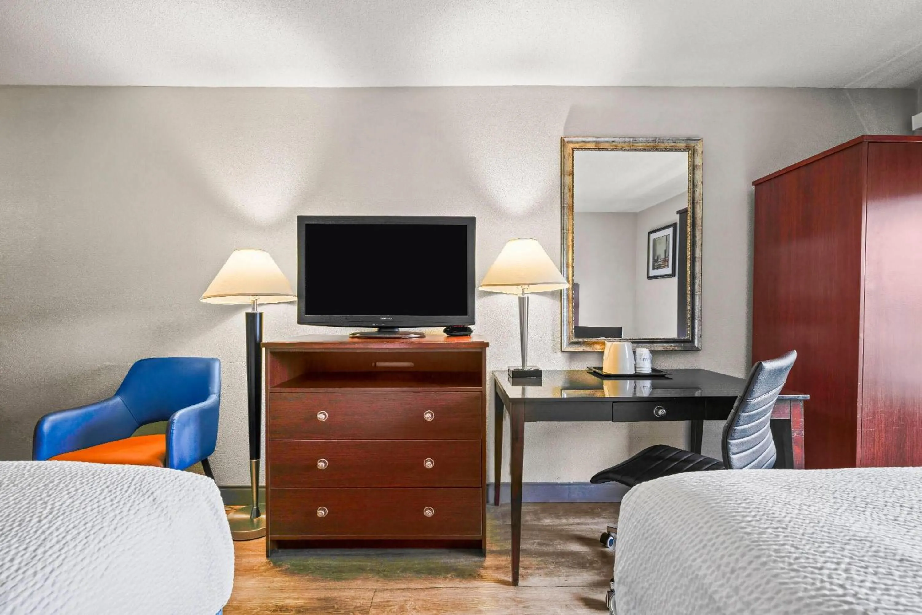 Double Room with Two Double Beds - Non-Smoking in Days Inn by Wyndham Utica