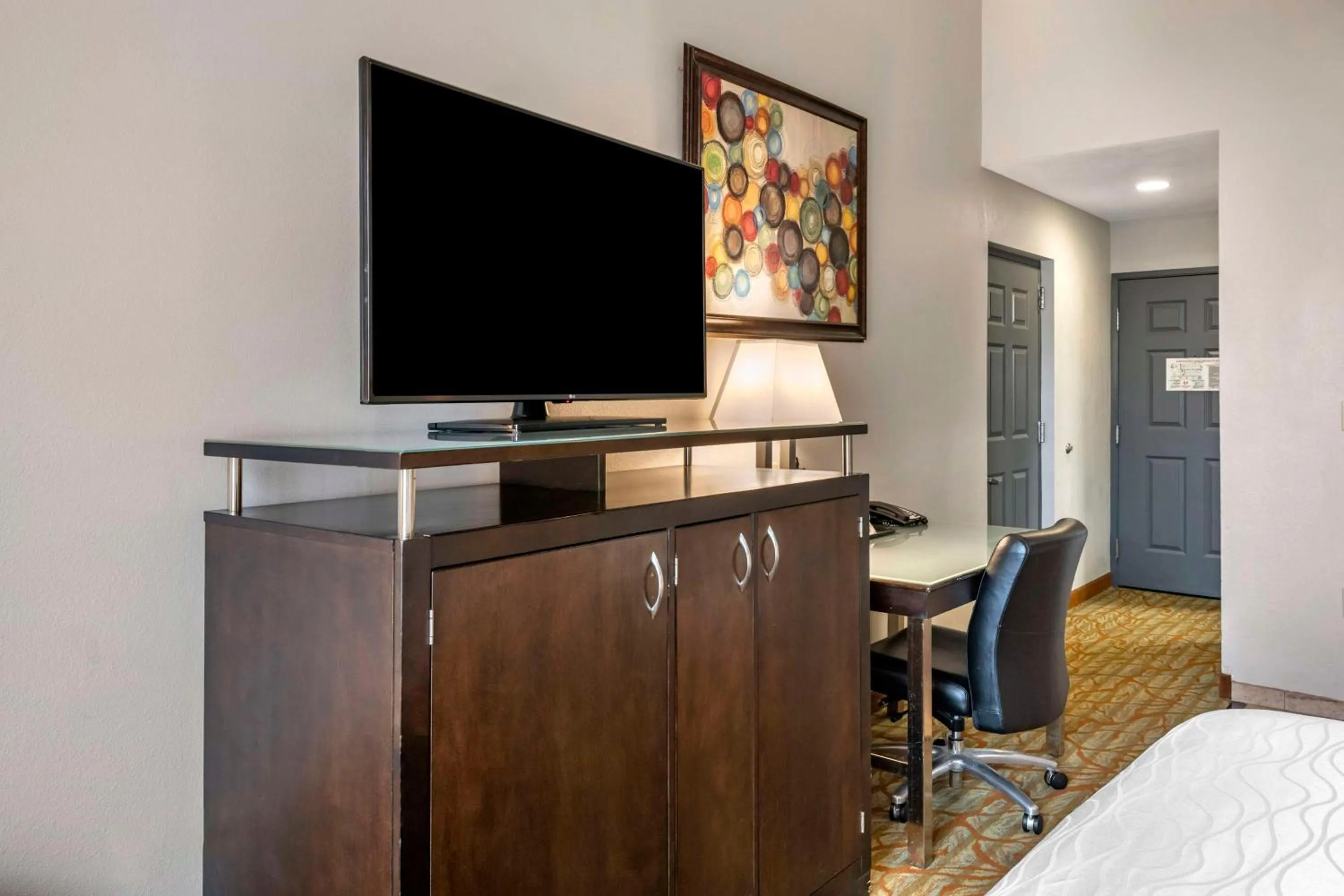 King Suite with Whirlpool - Non-Smoking in Best Western Plus Bradenton Gateway Hotel