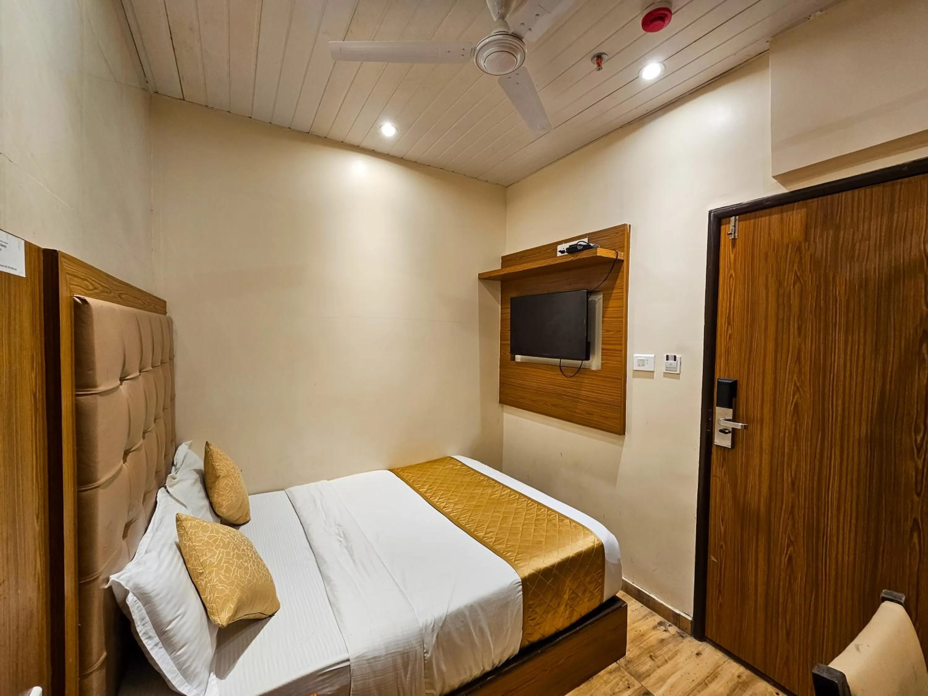 Standard Double Room in Hotel BKC Inn - Near Trade Center, Visa Consulate BKC