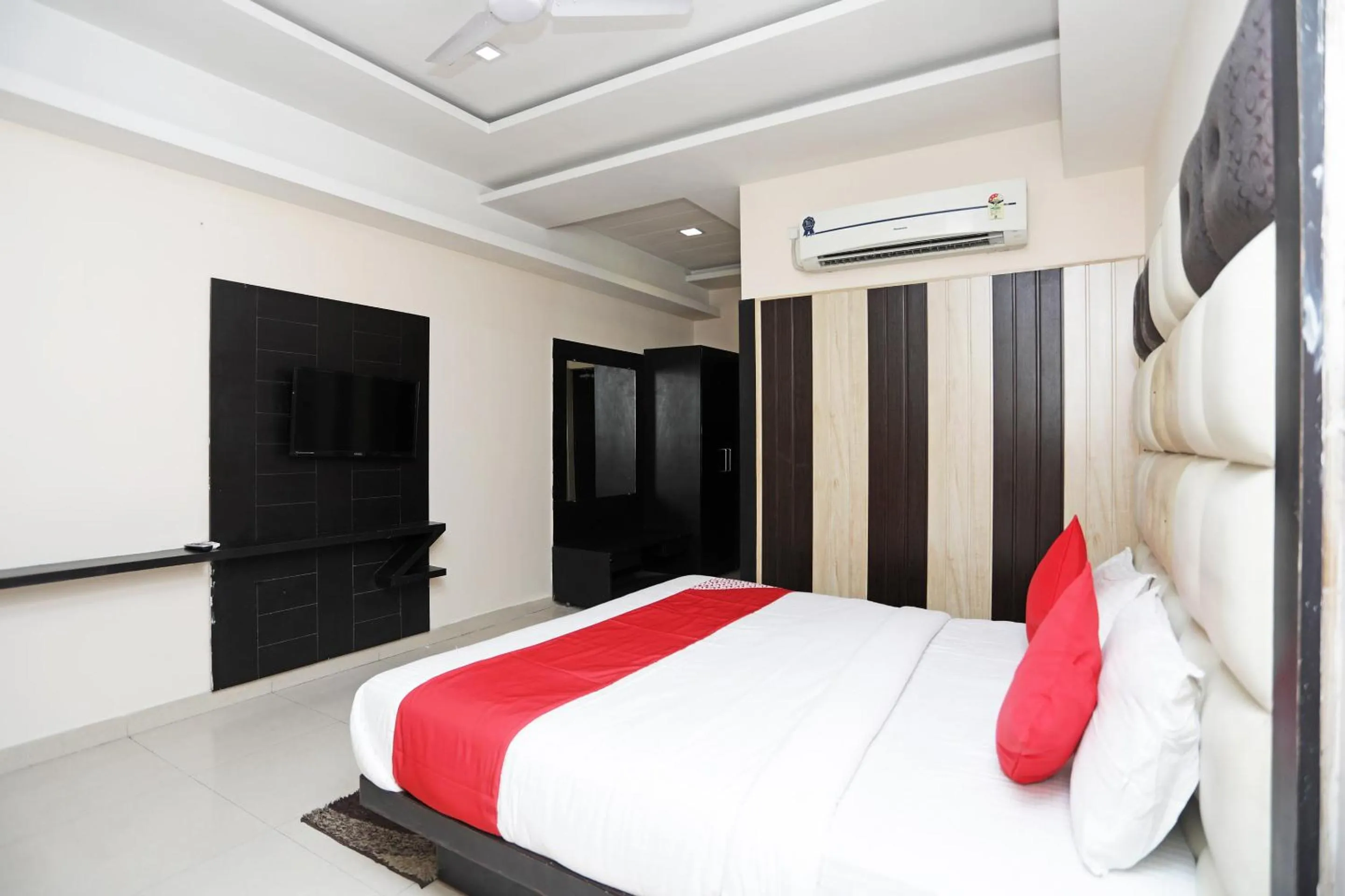 Standard Double Room - single occupancy in Hotel O Subhadra Residency