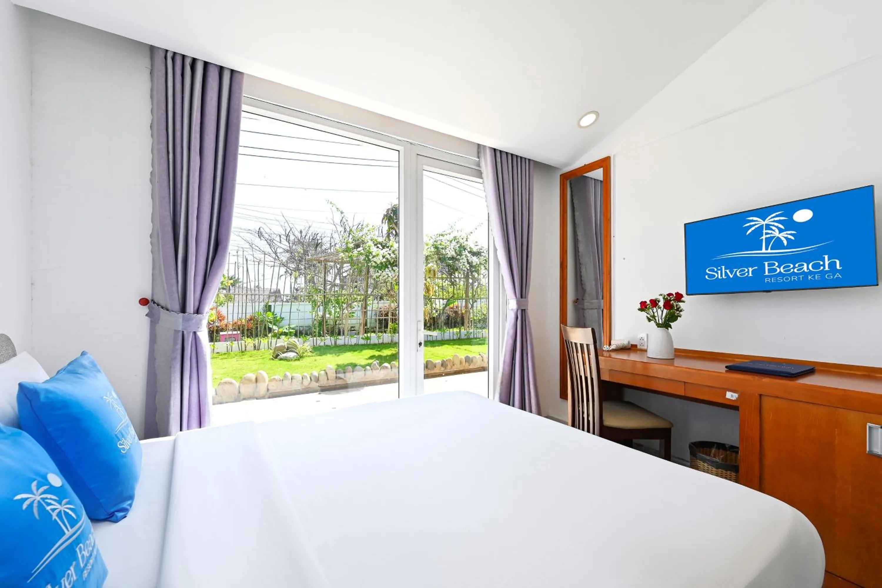 Triple Room with Garden View in Silver Beach Resort Ke Ga