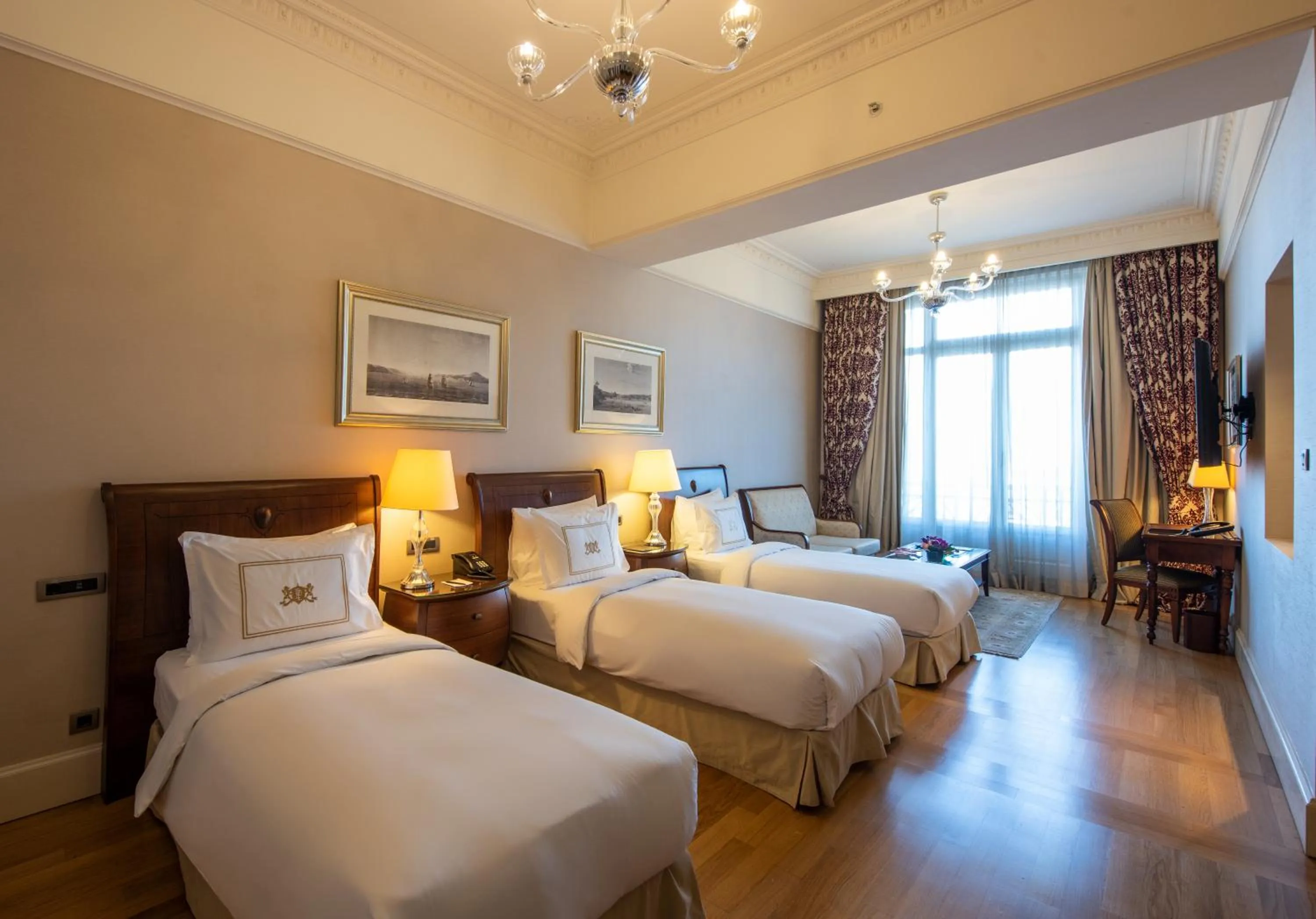 Grand Pera Studio Triple Room in Pera Palace Hotel
