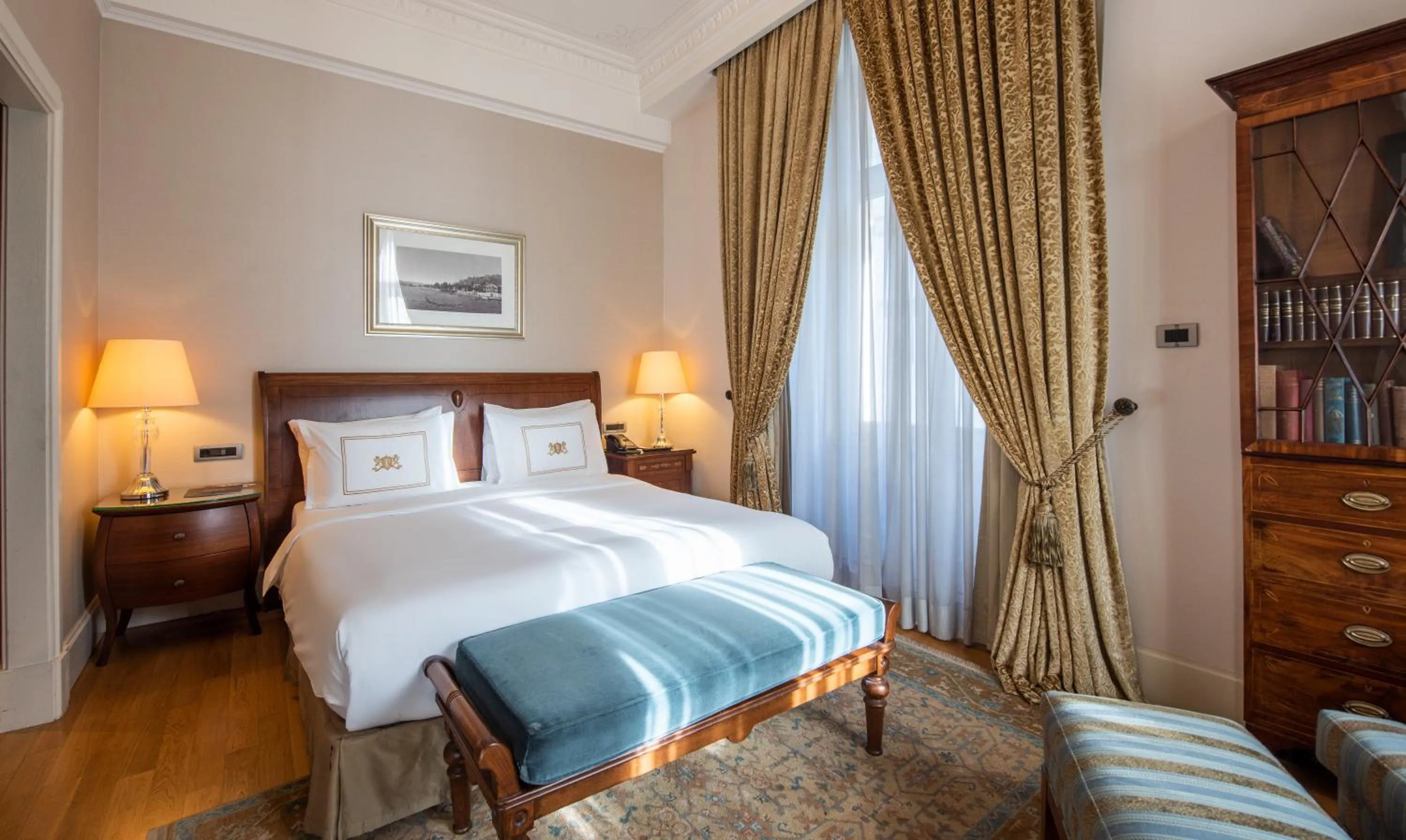 Ernest Hemingway Suite in Pera Palace Hotel