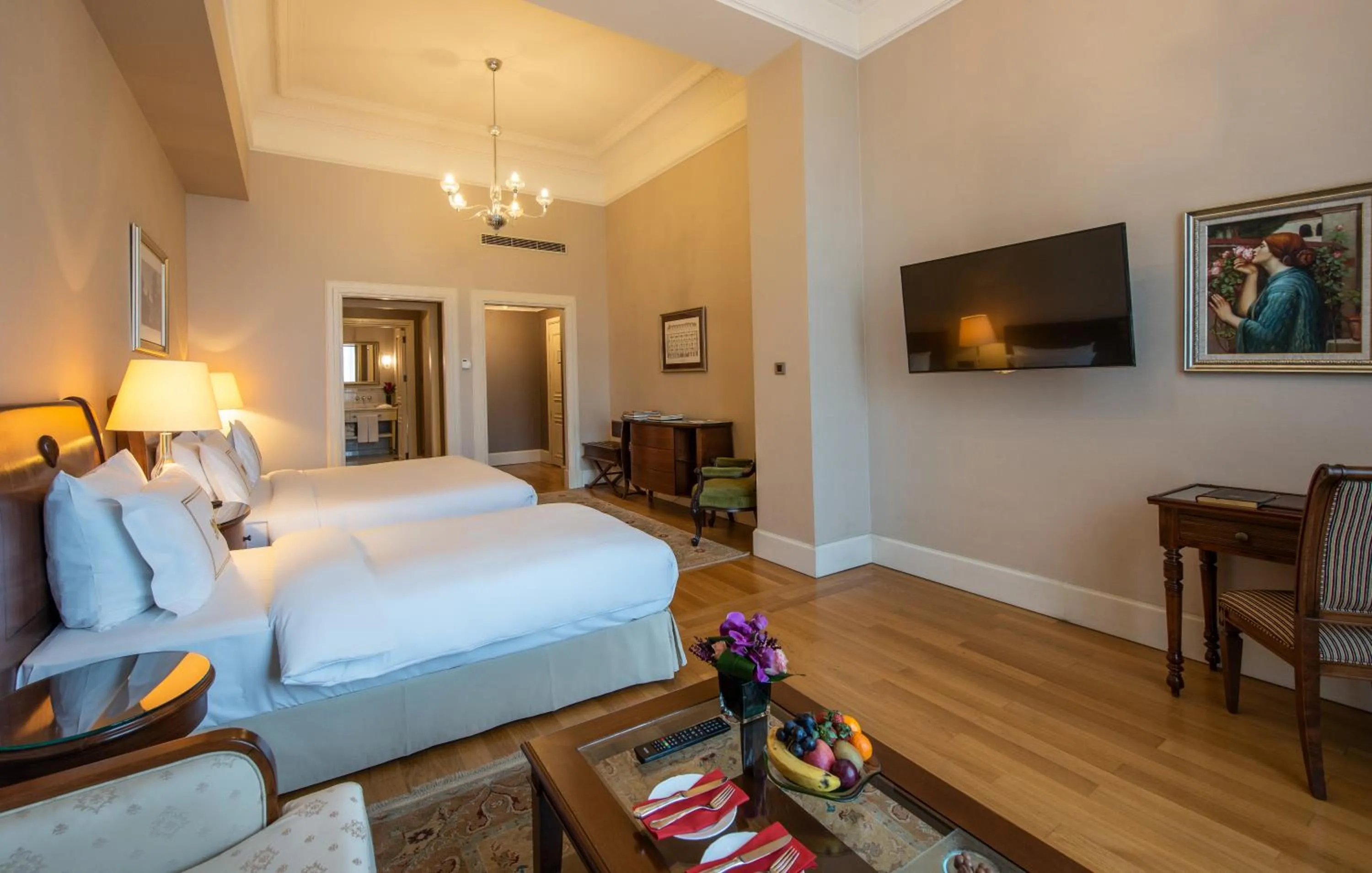 Grand Pera Triple Room in Pera Palace Hotel