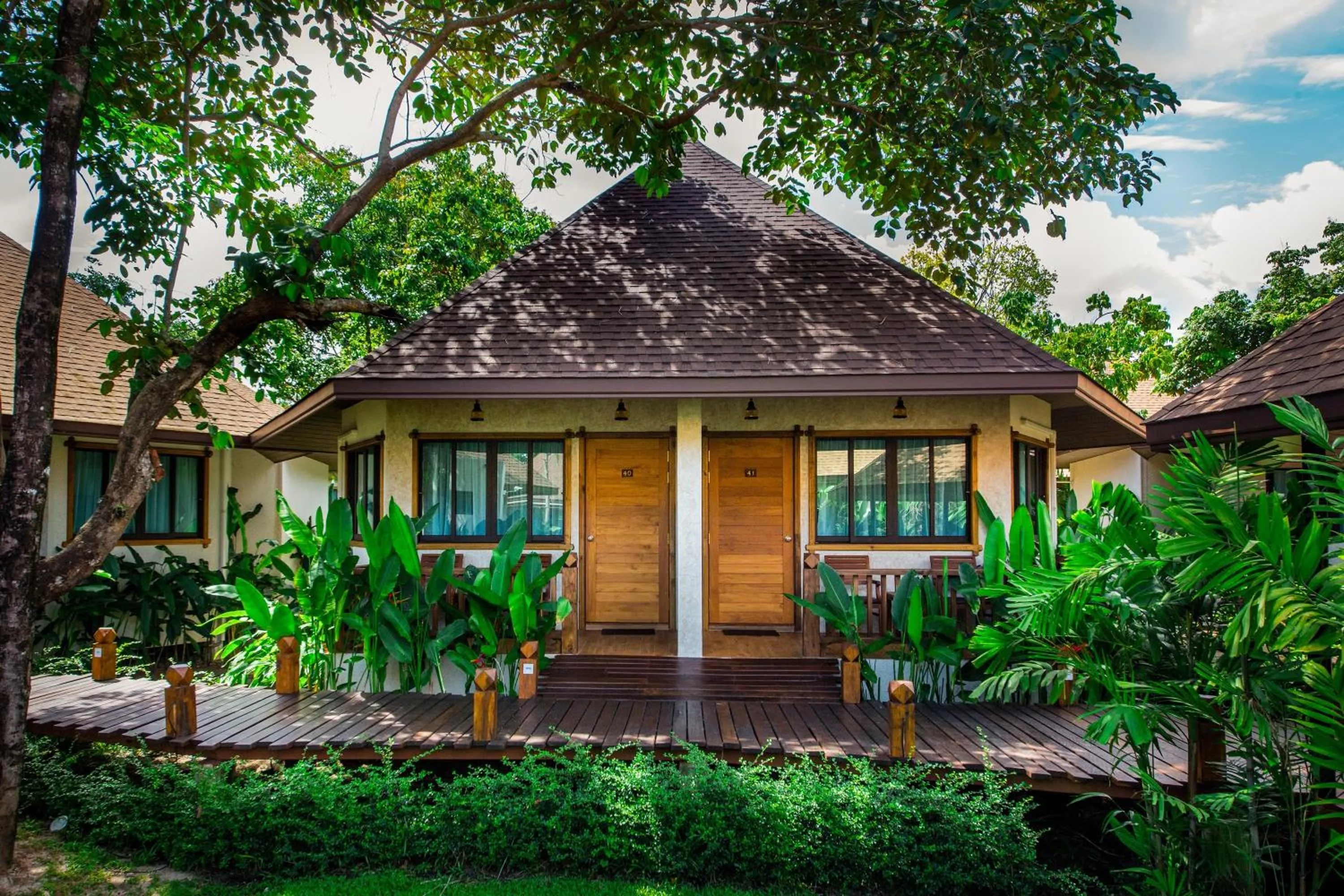 Deluxe Room (Free 1-Way Airport Transfer) in Naiyang Park Resort - SHA Extra Plus