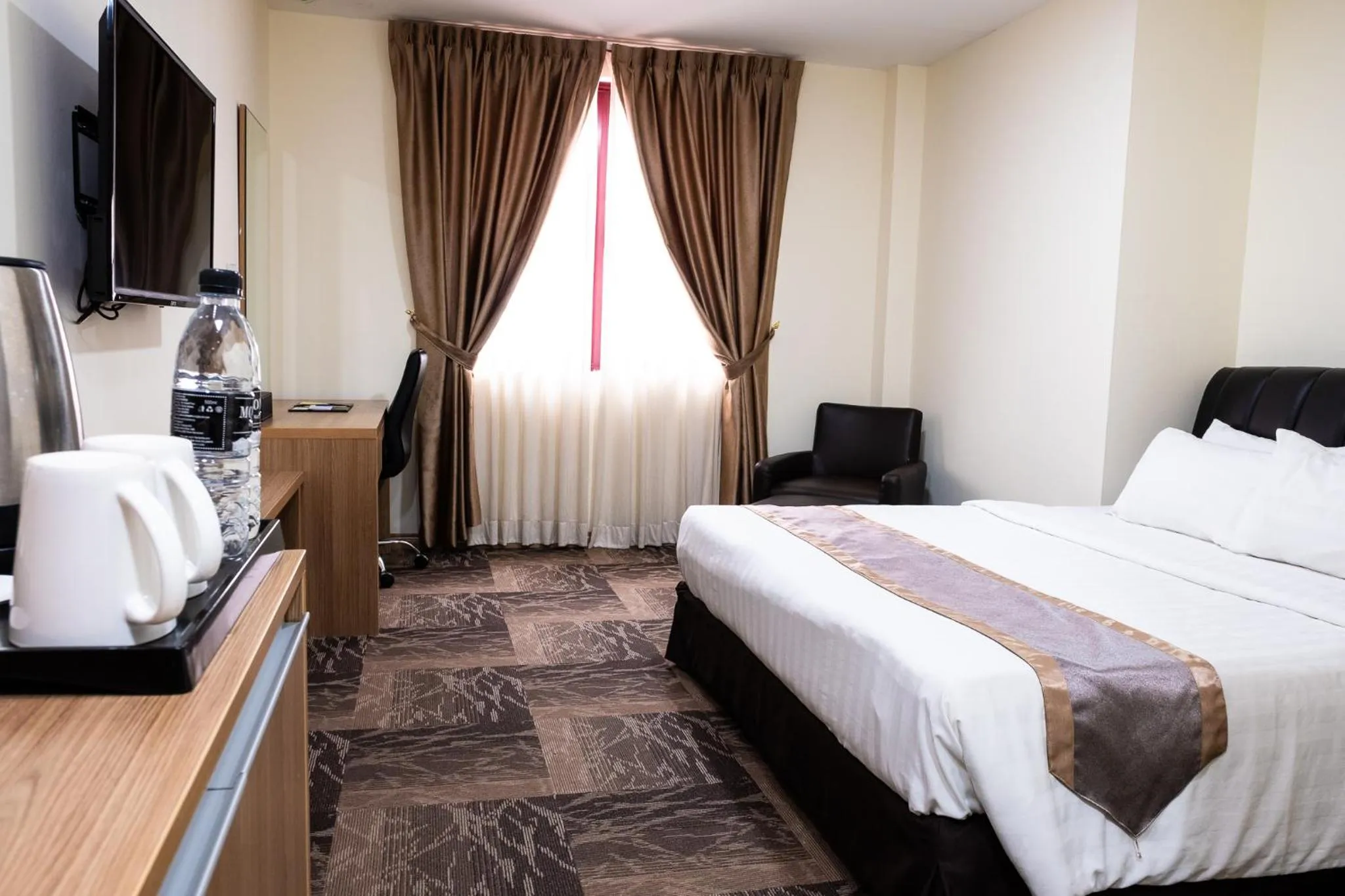 Superior King Room in Al Afiah Hotel