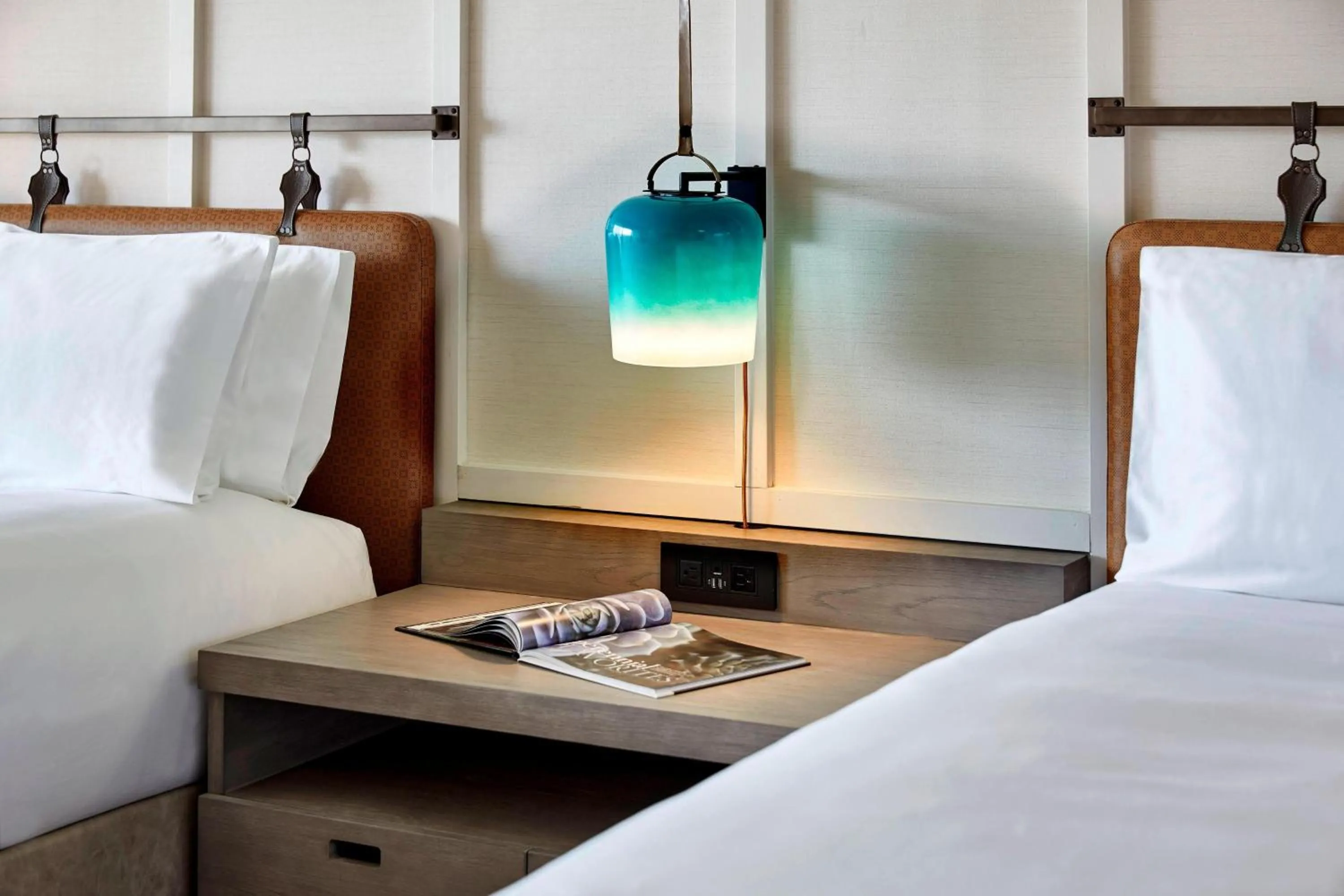 Deluxe Queen Room in Westdrift Manhattan Beach, Autograph Collection