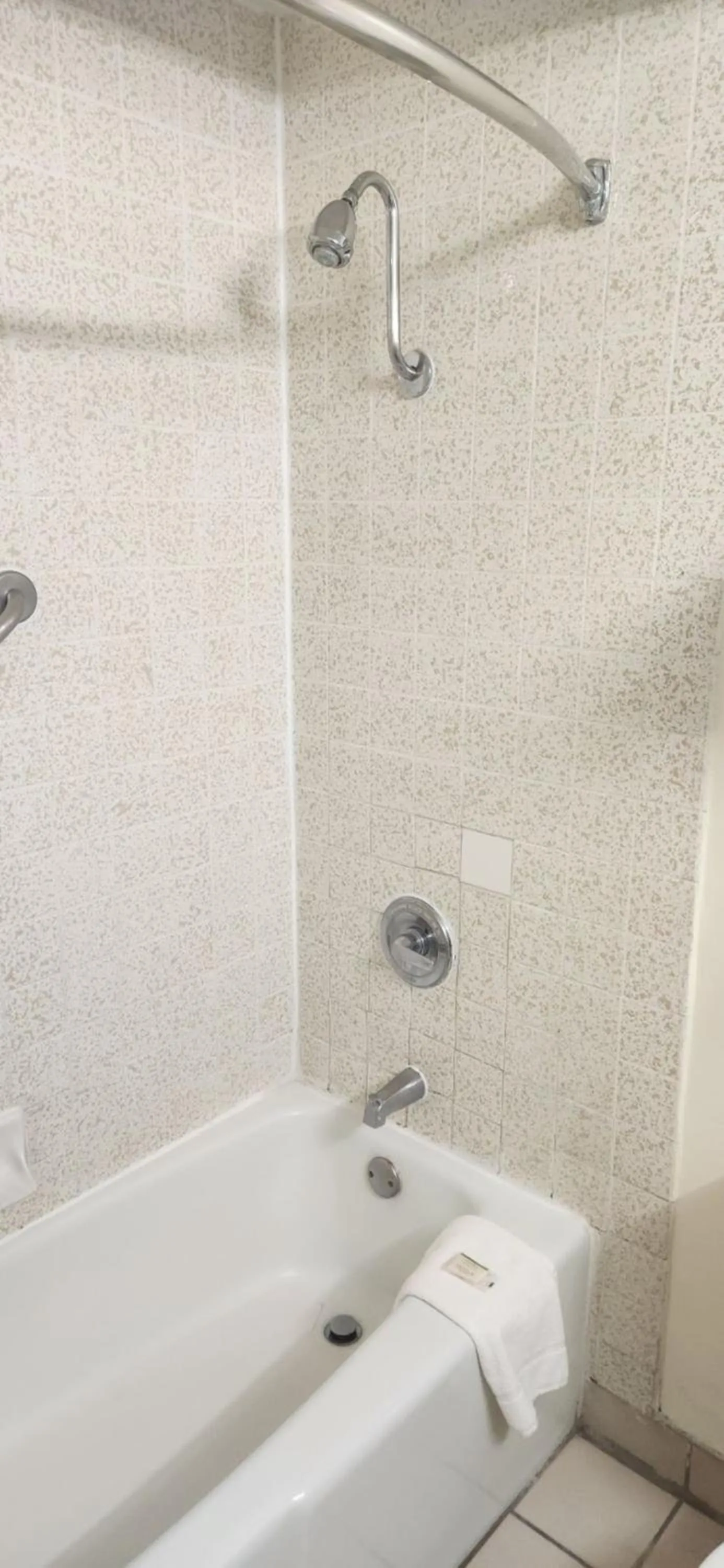 Queen Room with Two Queen Beds - Non-Smoking in Howard Johnson by Wyndham Fullerton/Anaheim Conference Cntr