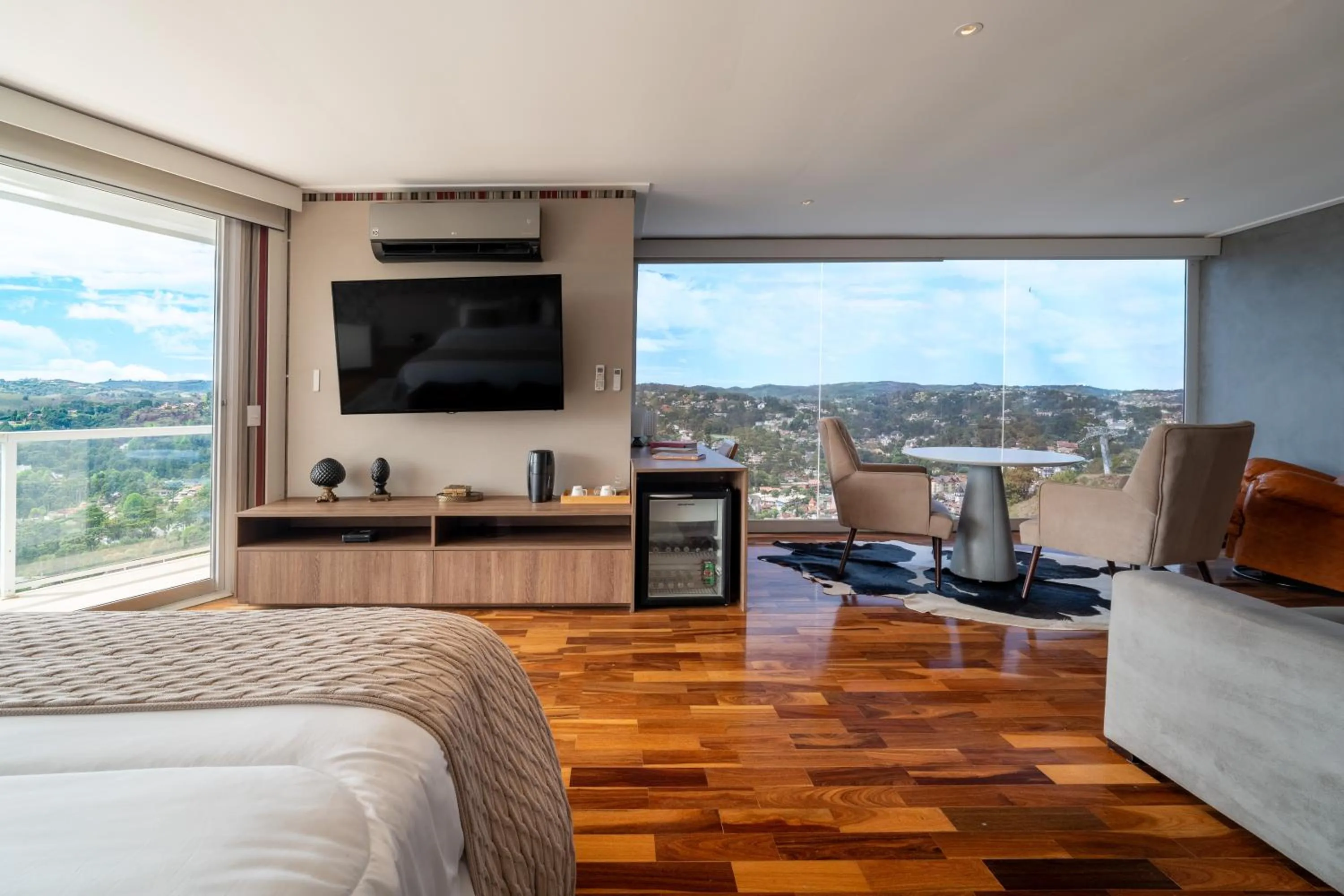 Presidential Suite in Chris Park Hotel