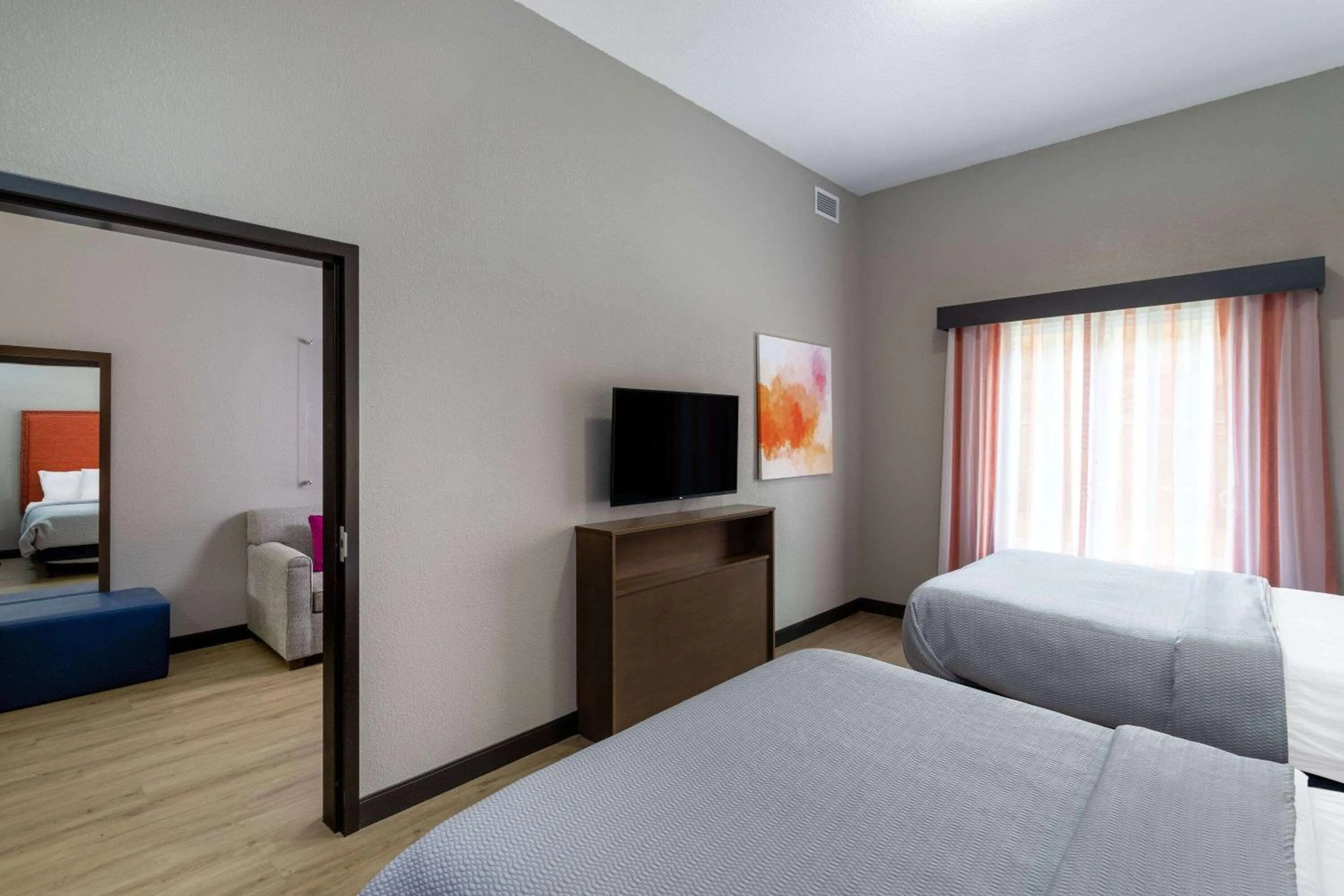 Queen Suite with Two Queen Beds and Bath Tub - Mobility Accessible/Non-Smoking in La Quinta Inn & Suites by Wyndham Augusta Fort Eisenhower