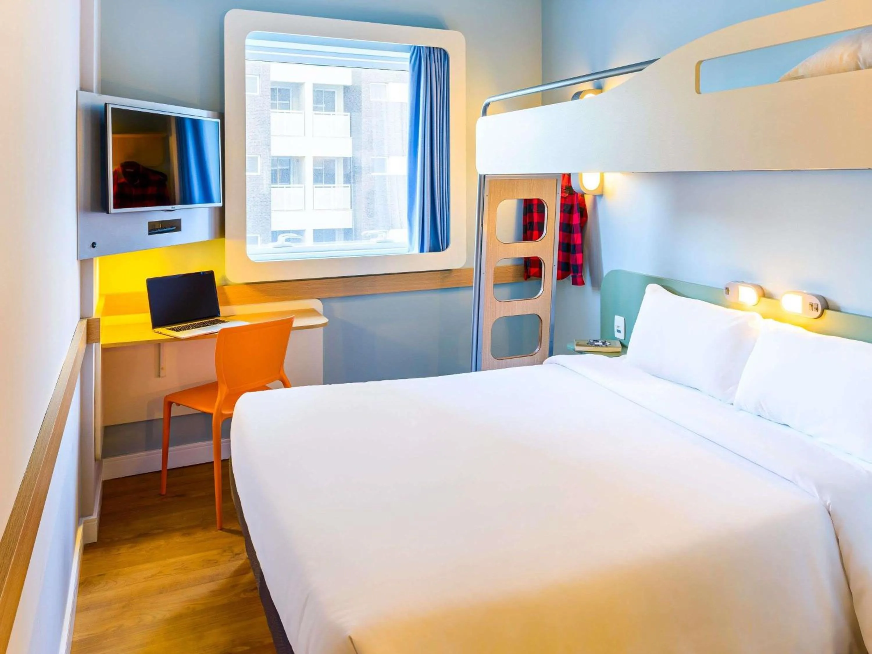 Double Room - 1 Double Bed and 1 Bunk Bed in Ibis Budget São Bernardo do Campo