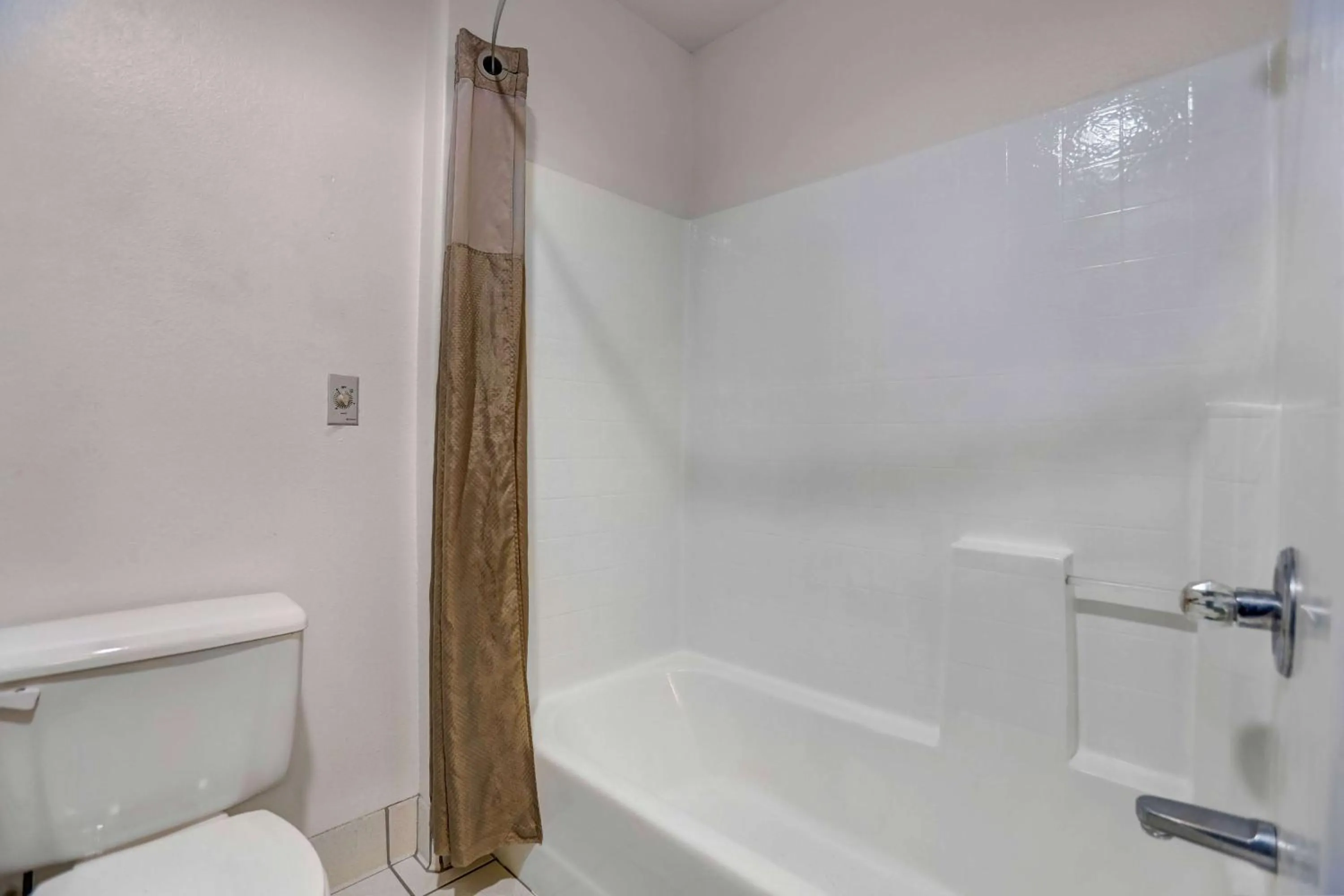 Deluxe Suite - Non-Smoking in Motel 6-Apache Junction, AZ