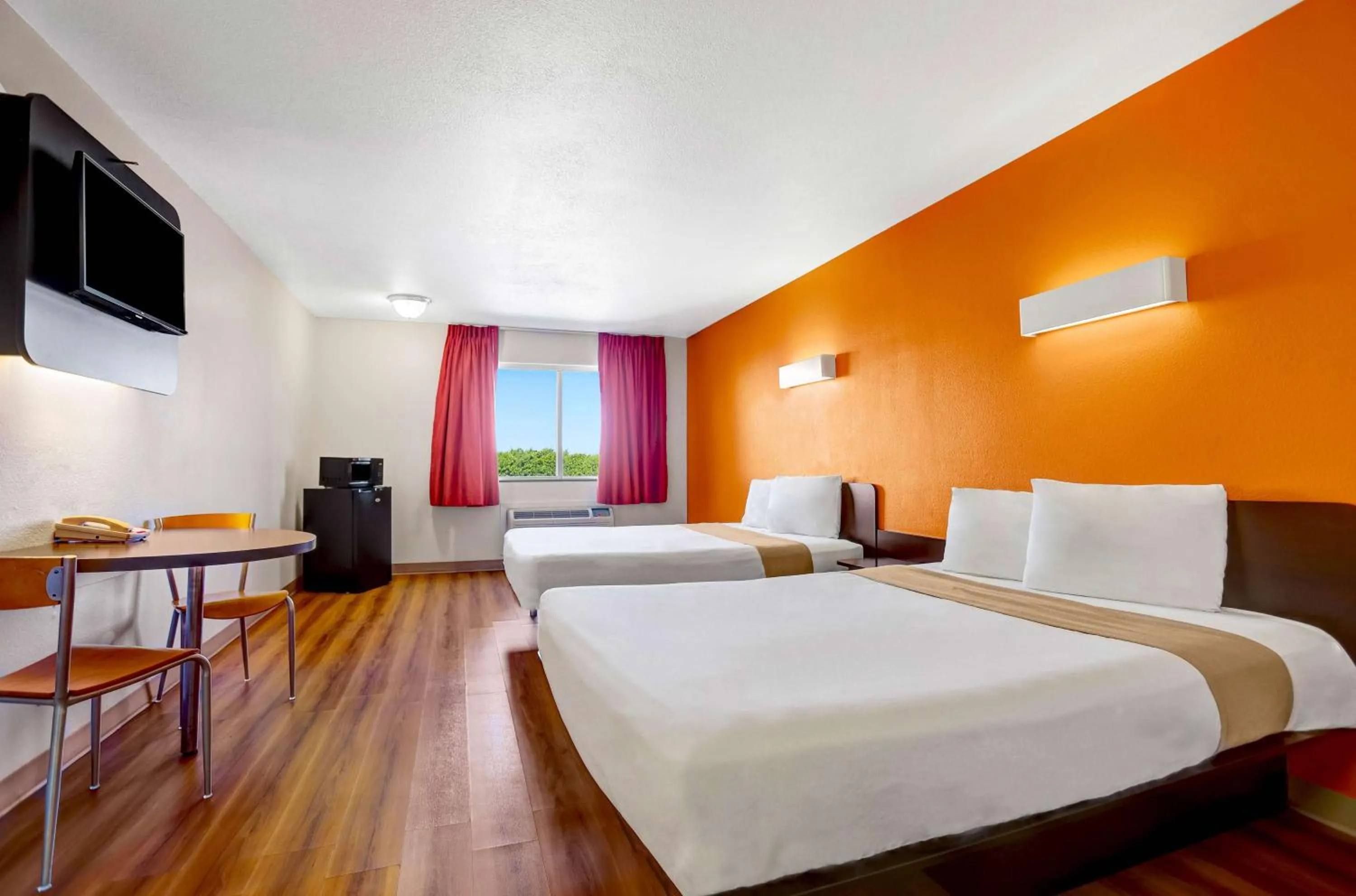 Queen Room with Two Queen Beds - Disability Access - Smoking in Motel 6-Apache Junction, AZ