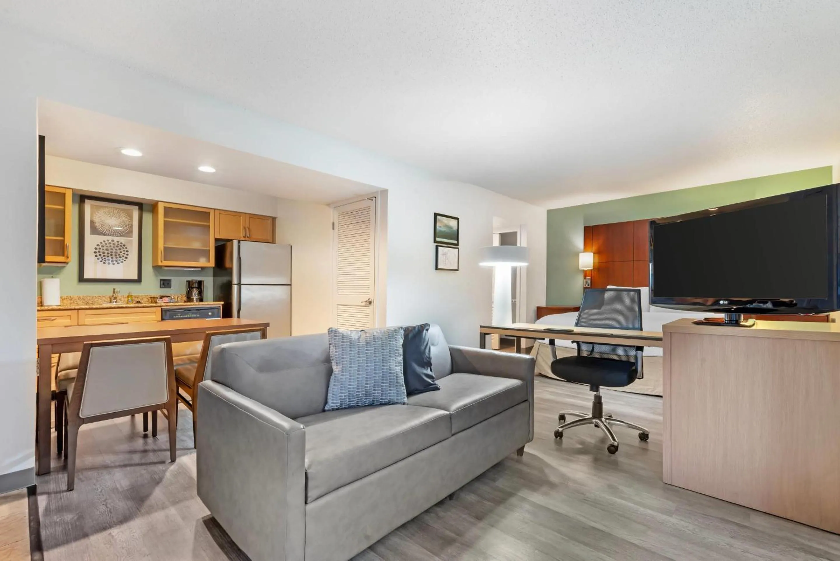 King Studio in MainStay Suites St Louis - Galleria