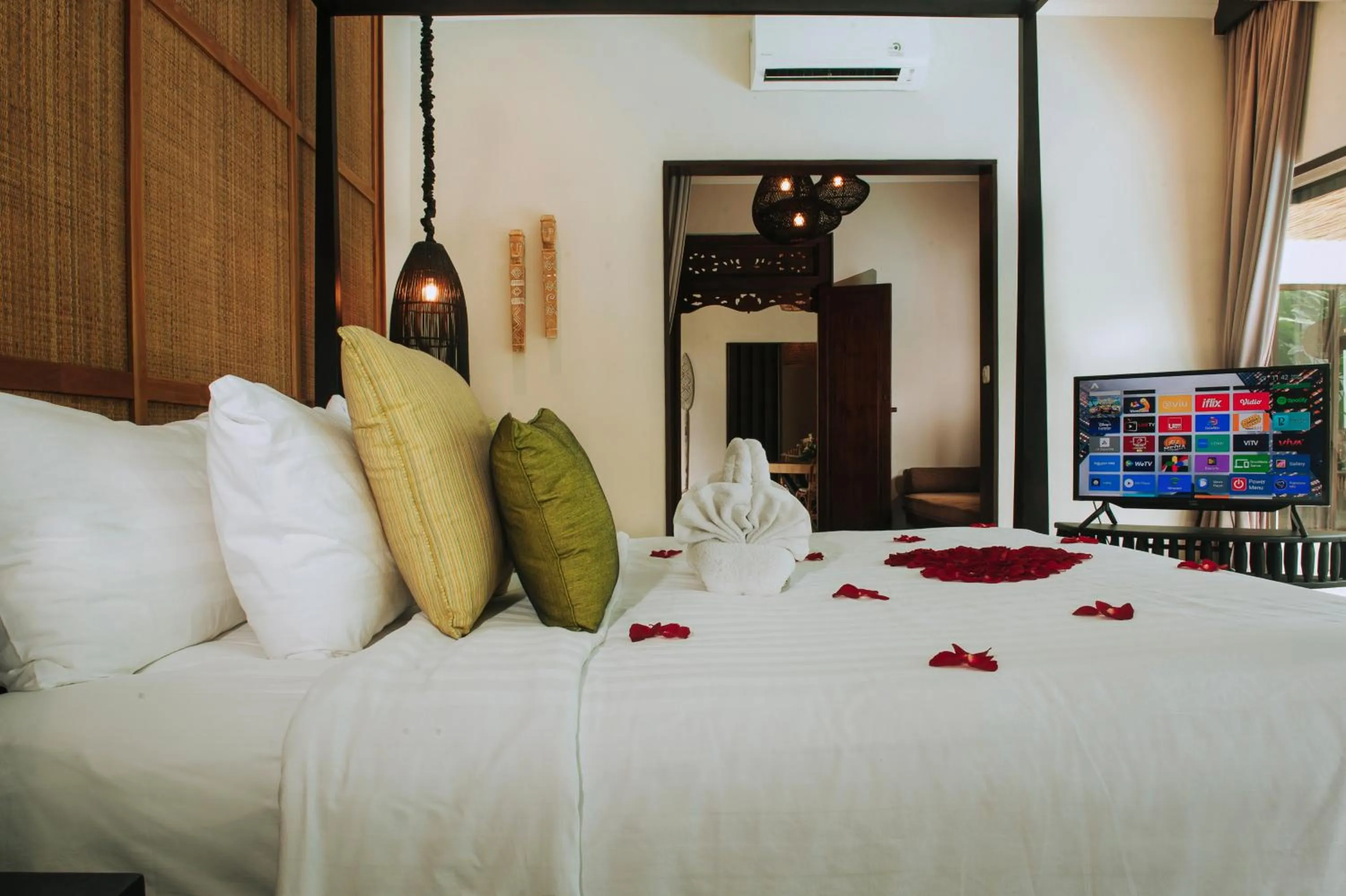 One-Bedroom Garden Villa with Private Pool in Nunamkhalu Private Villa and Spa