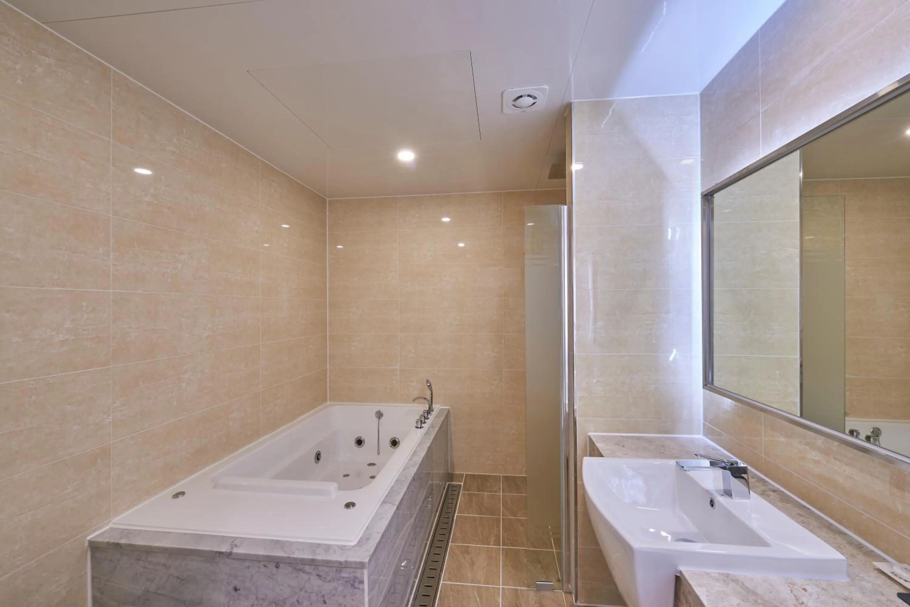 Business Double Room in Gwangju Aura Hotel