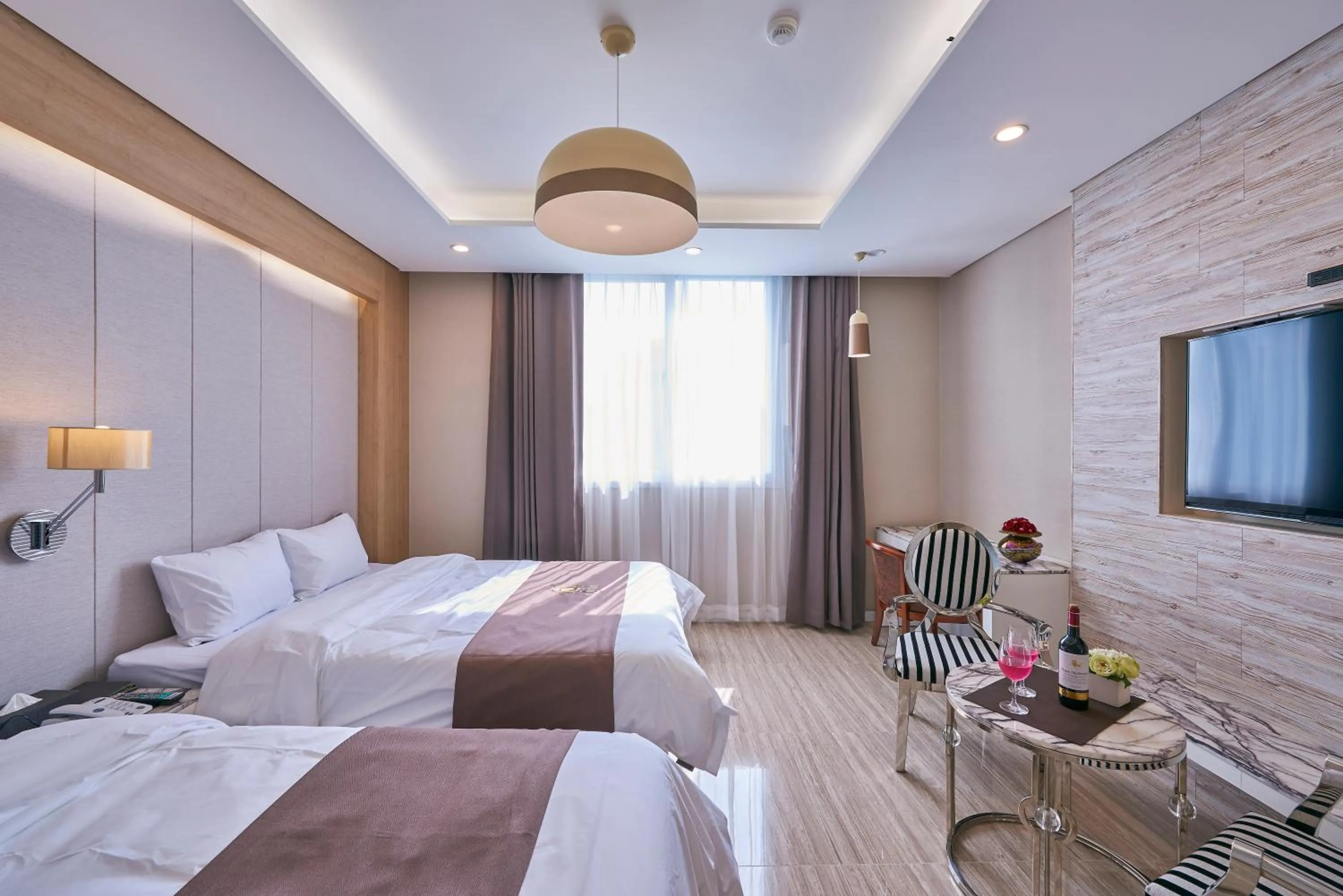 Deluxe Twin Room in Gwangju Aura Hotel