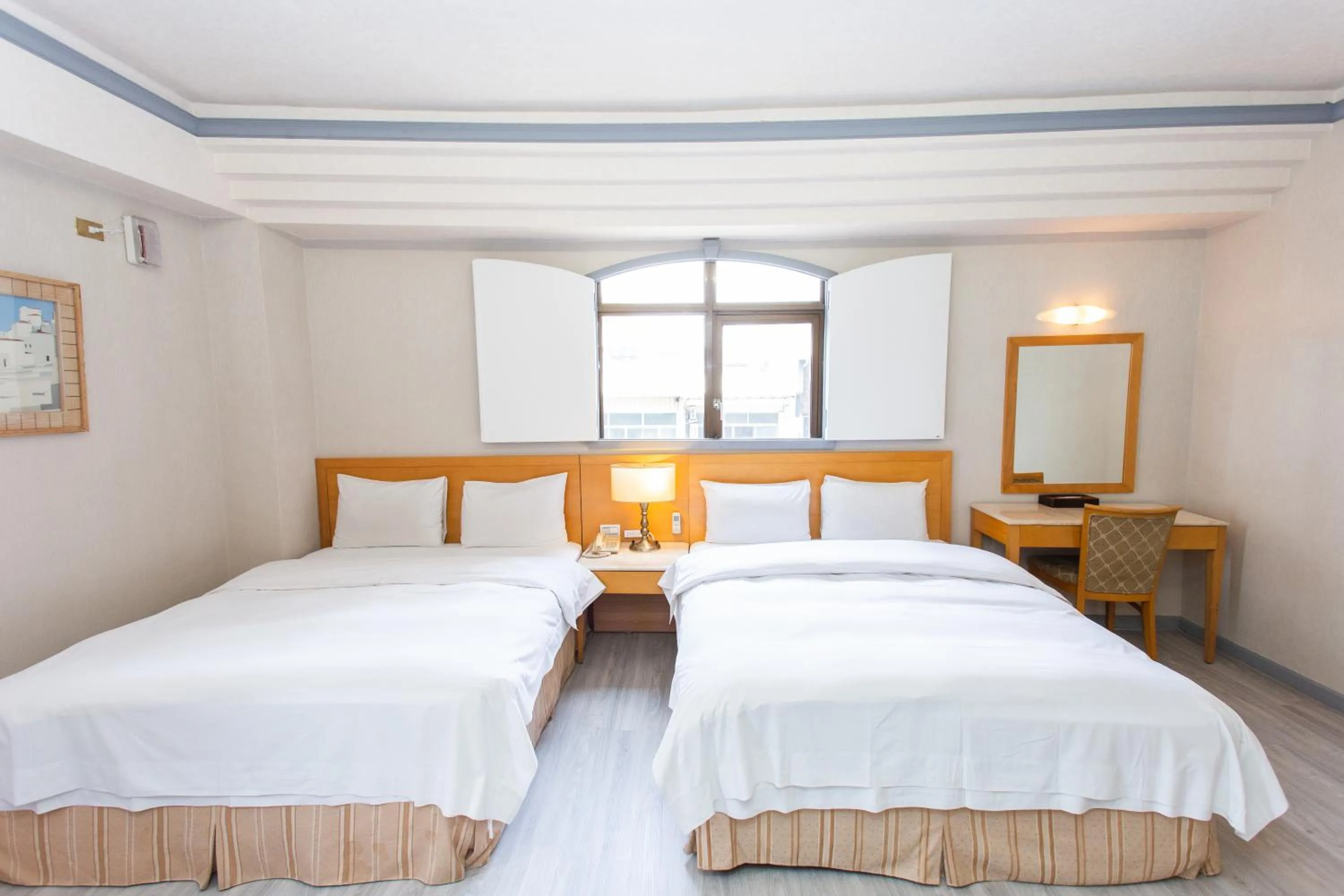 Deluxe Quadruple Room in Ardi Hotel