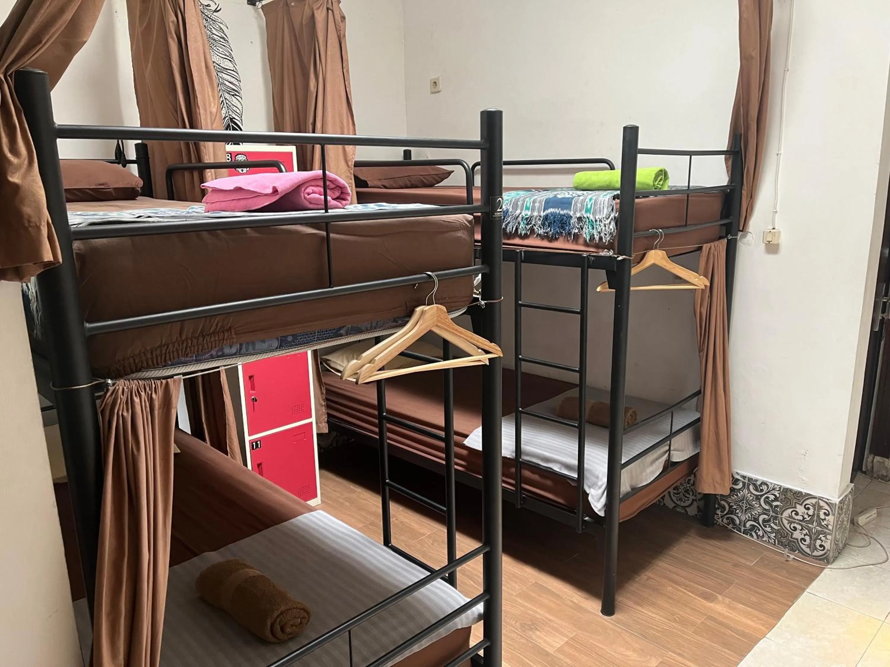 Bed in 4-Bed Mixed Dormitory Room in Wood Stone
