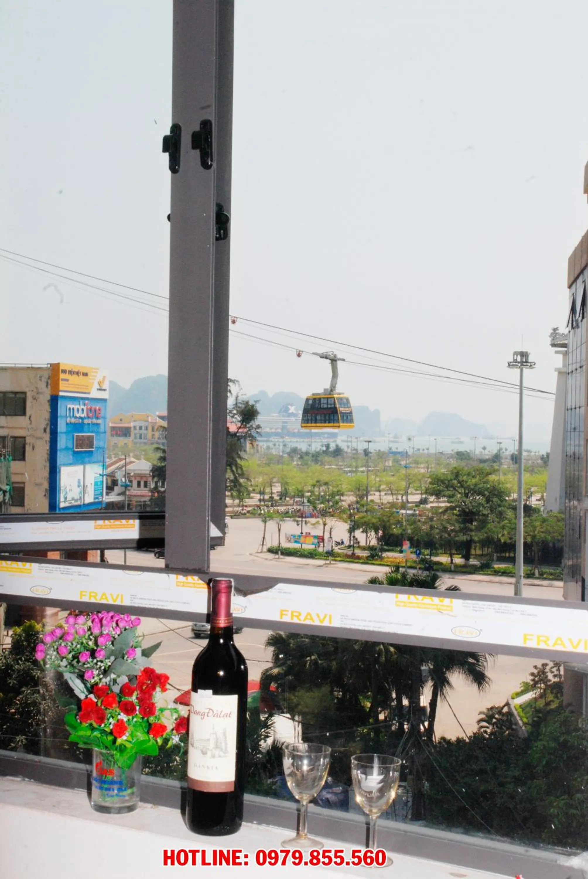 Deluxe Queen Room with Two Queen Beds in Quynh Yen Hotel